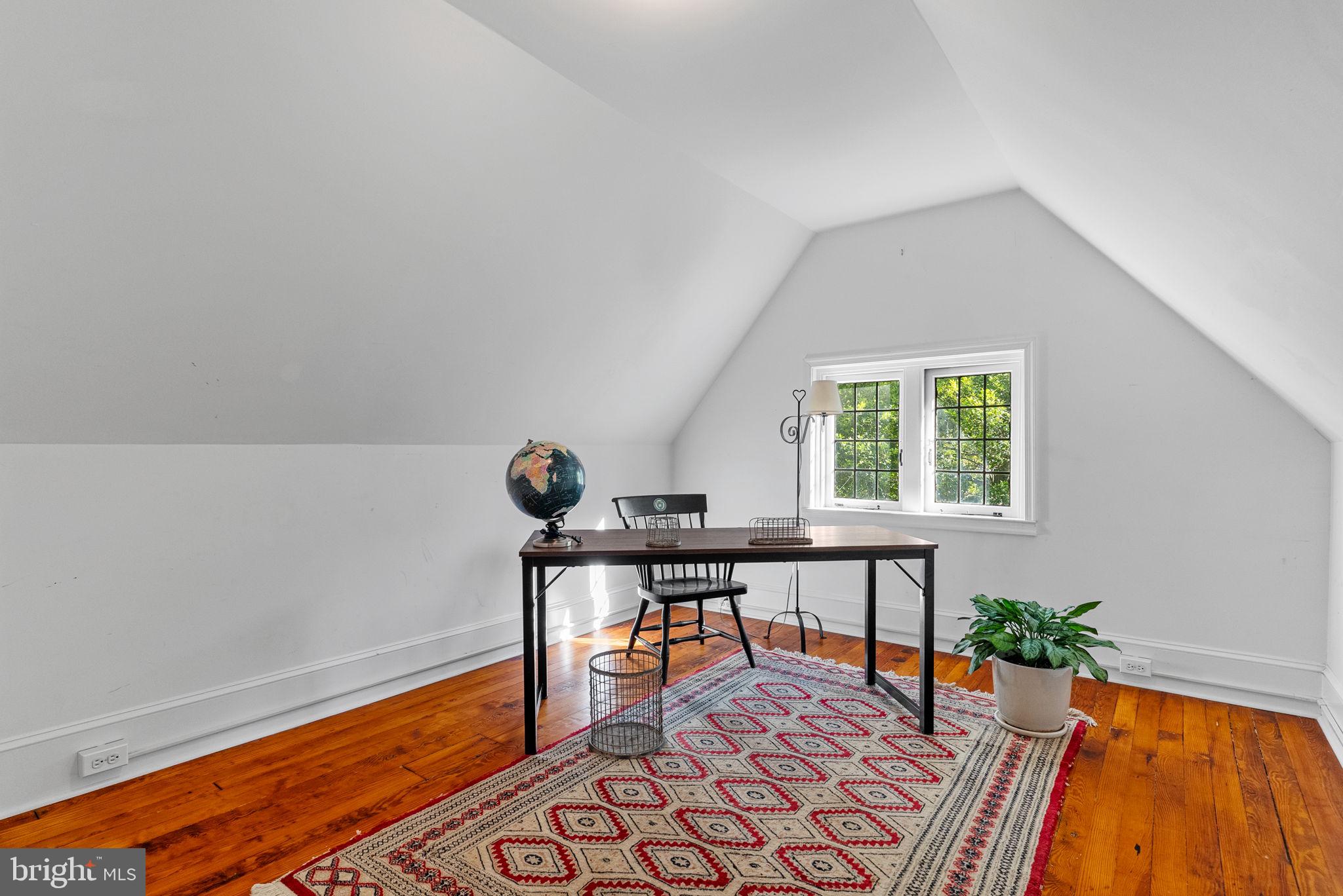 CHESTNUT HILL - Residential