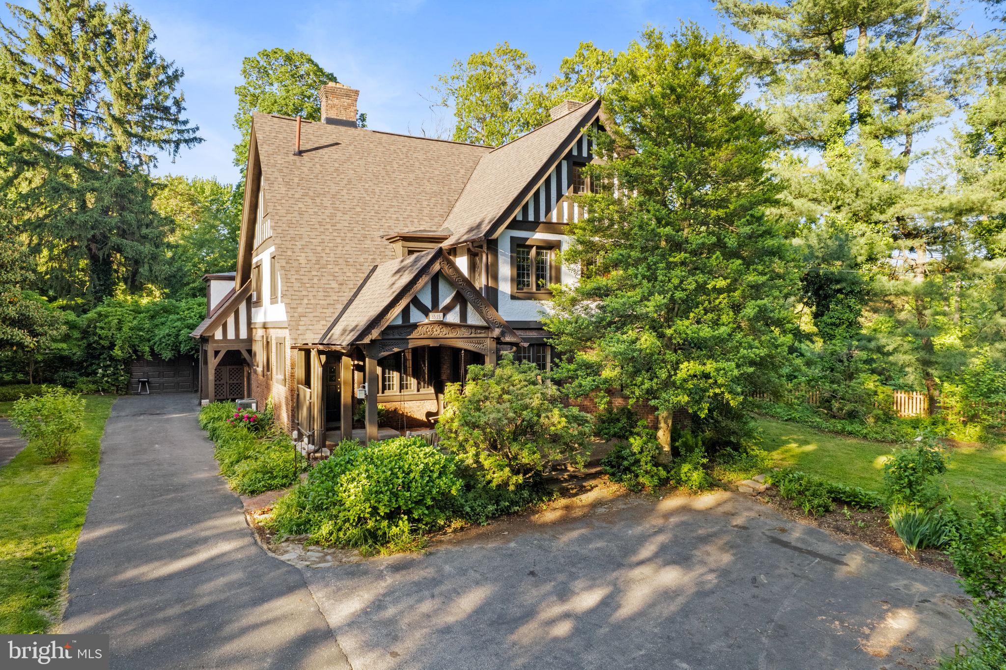 CHESTNUT HILL - Residential