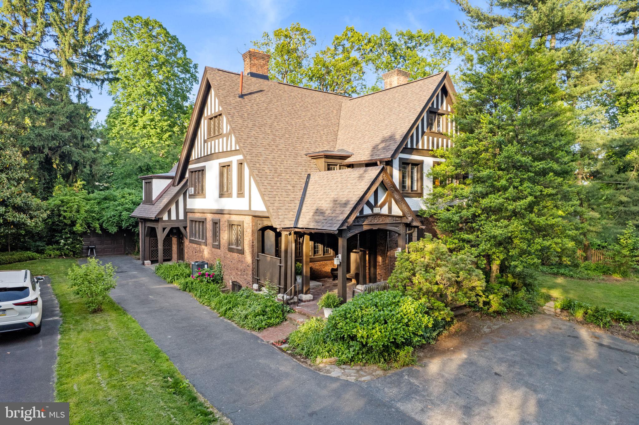 CHESTNUT HILL - Residential