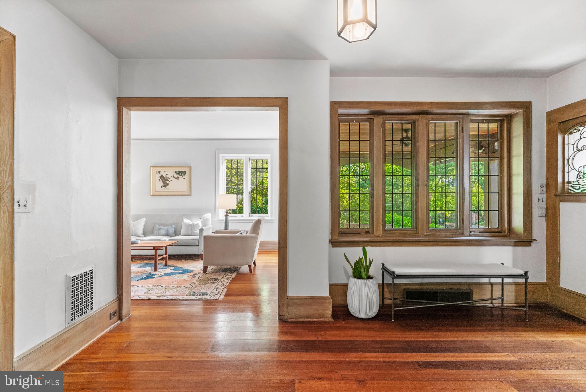 CHESTNUT HILL - Residential