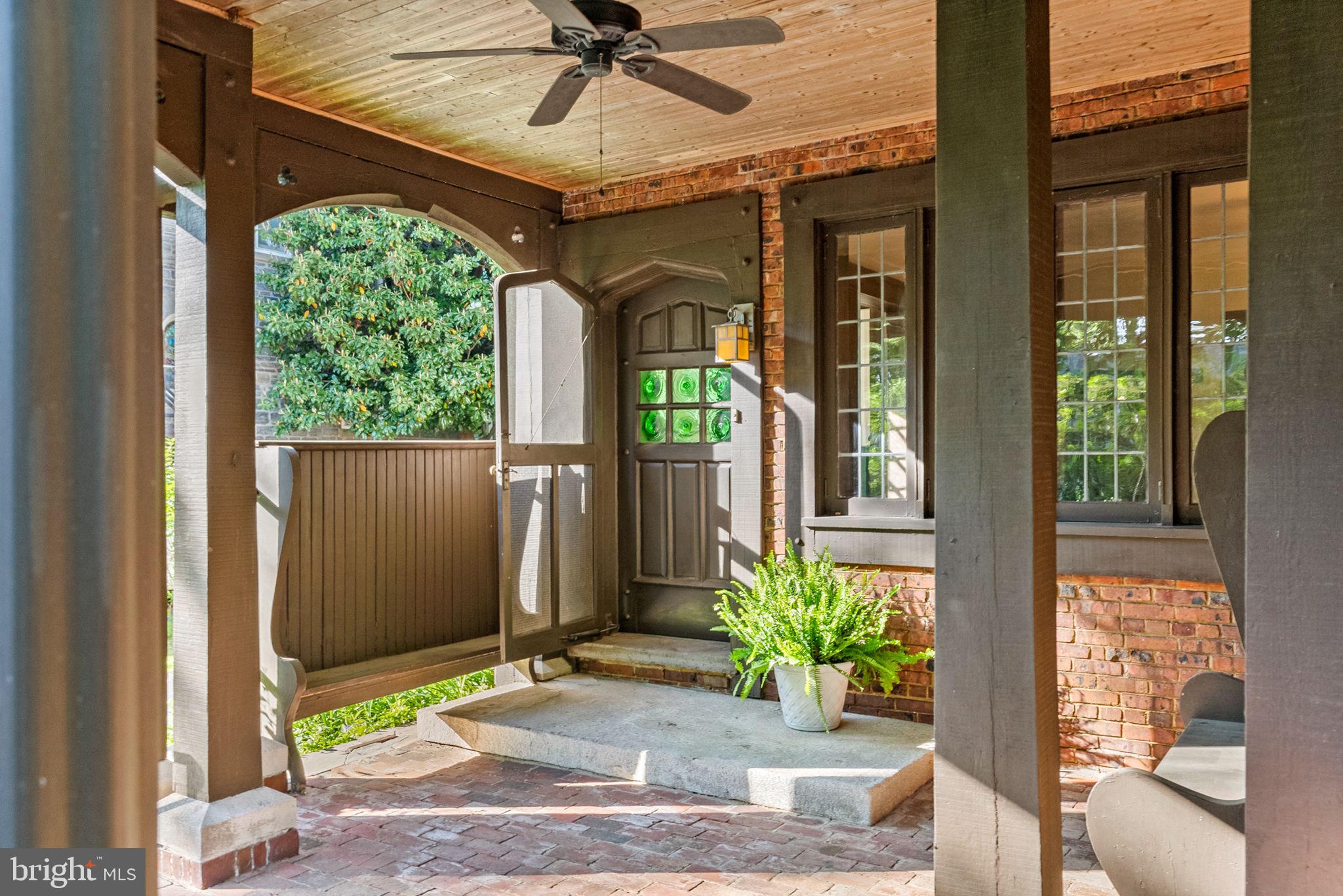 CHESTNUT HILL - Residential