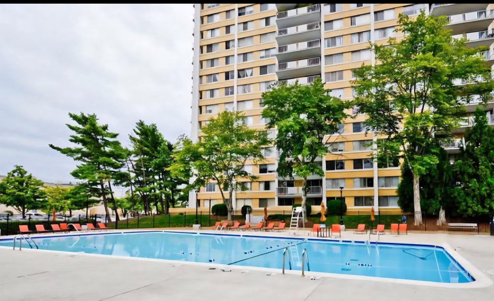 THE FOUNTAINS - Residential