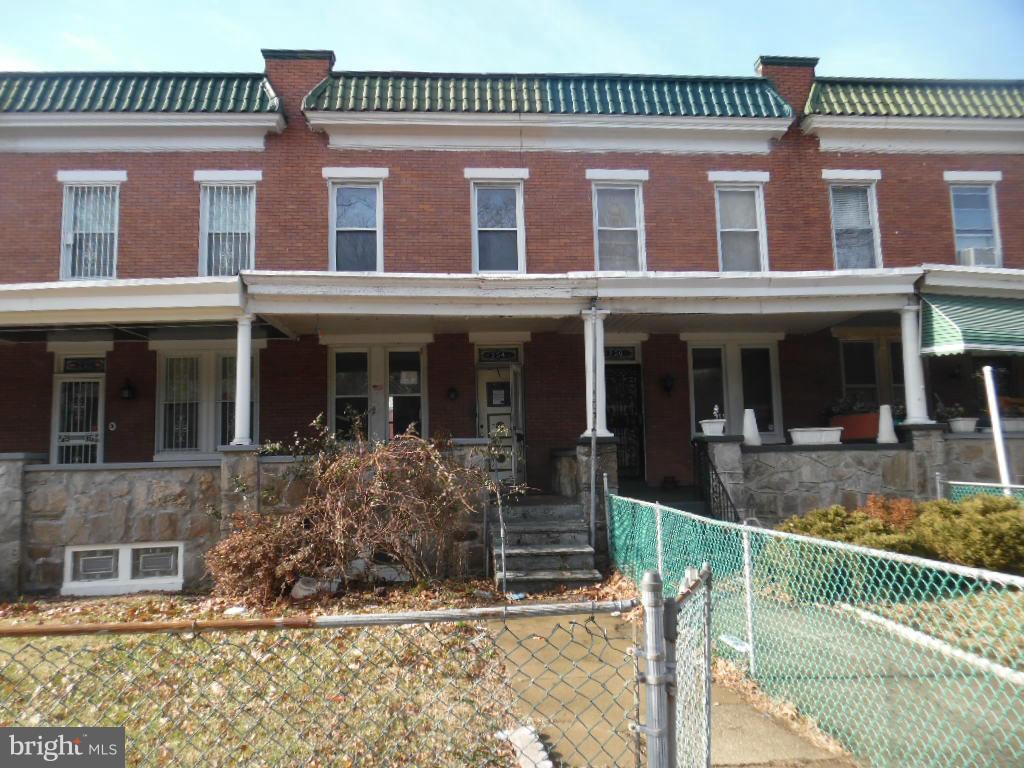 Wonderful chance to own this value priced home. Enjoy nice room sizes and a separate dining room. Use the partially finished basement for added storage or living space. A convenient location, just a short drive to downtown Baltimore!