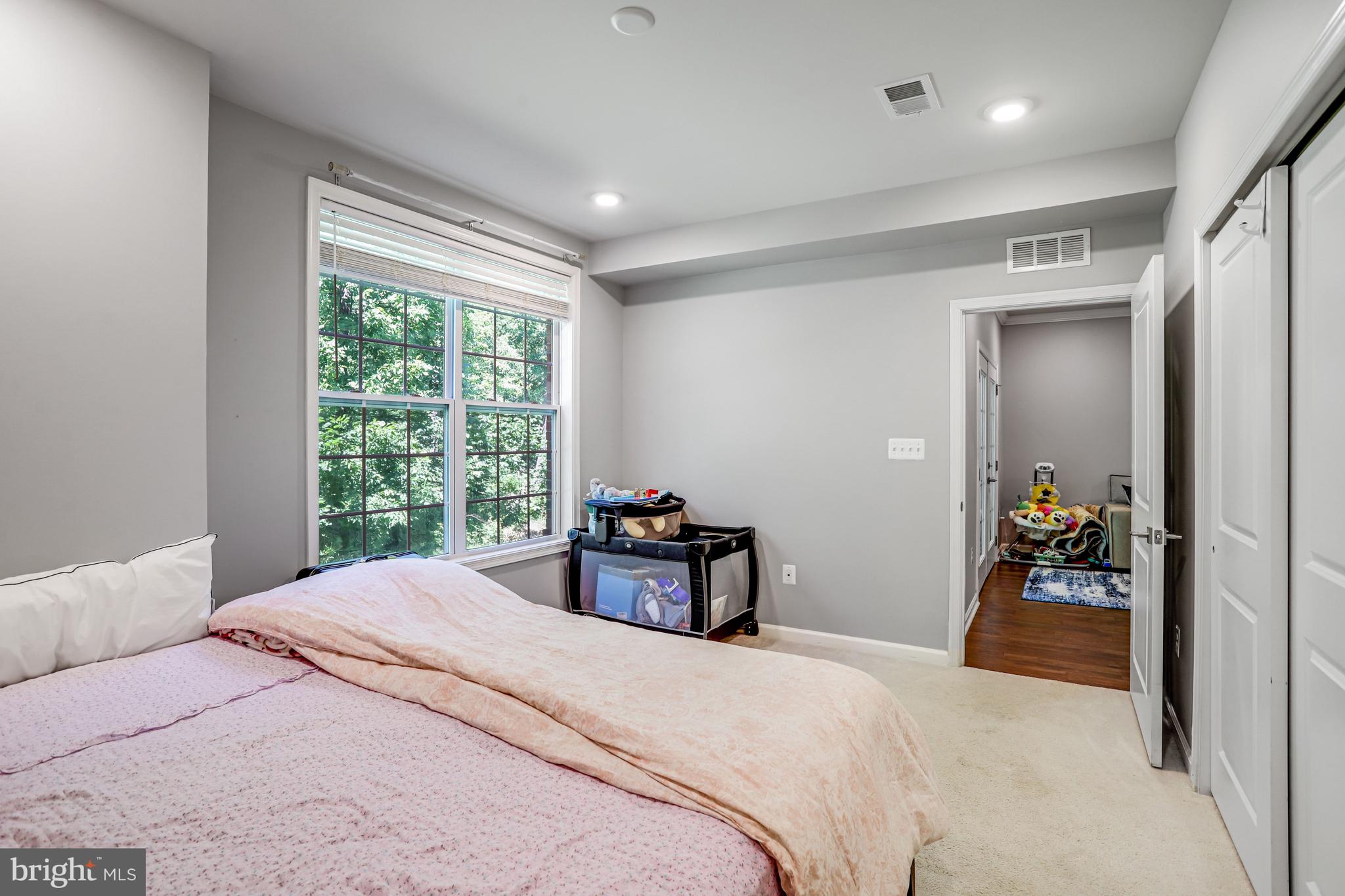 RIDGES AT LOUDOUN VALLEY - Residential