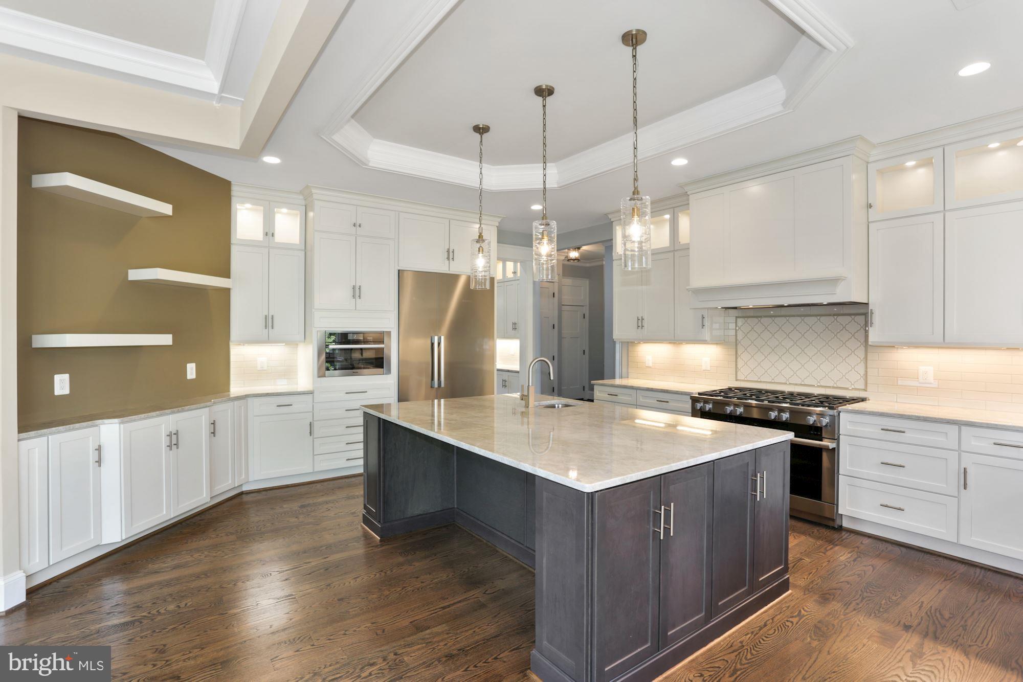 WESTBRIAR COUNTRY CLUB ESTATES - Residential