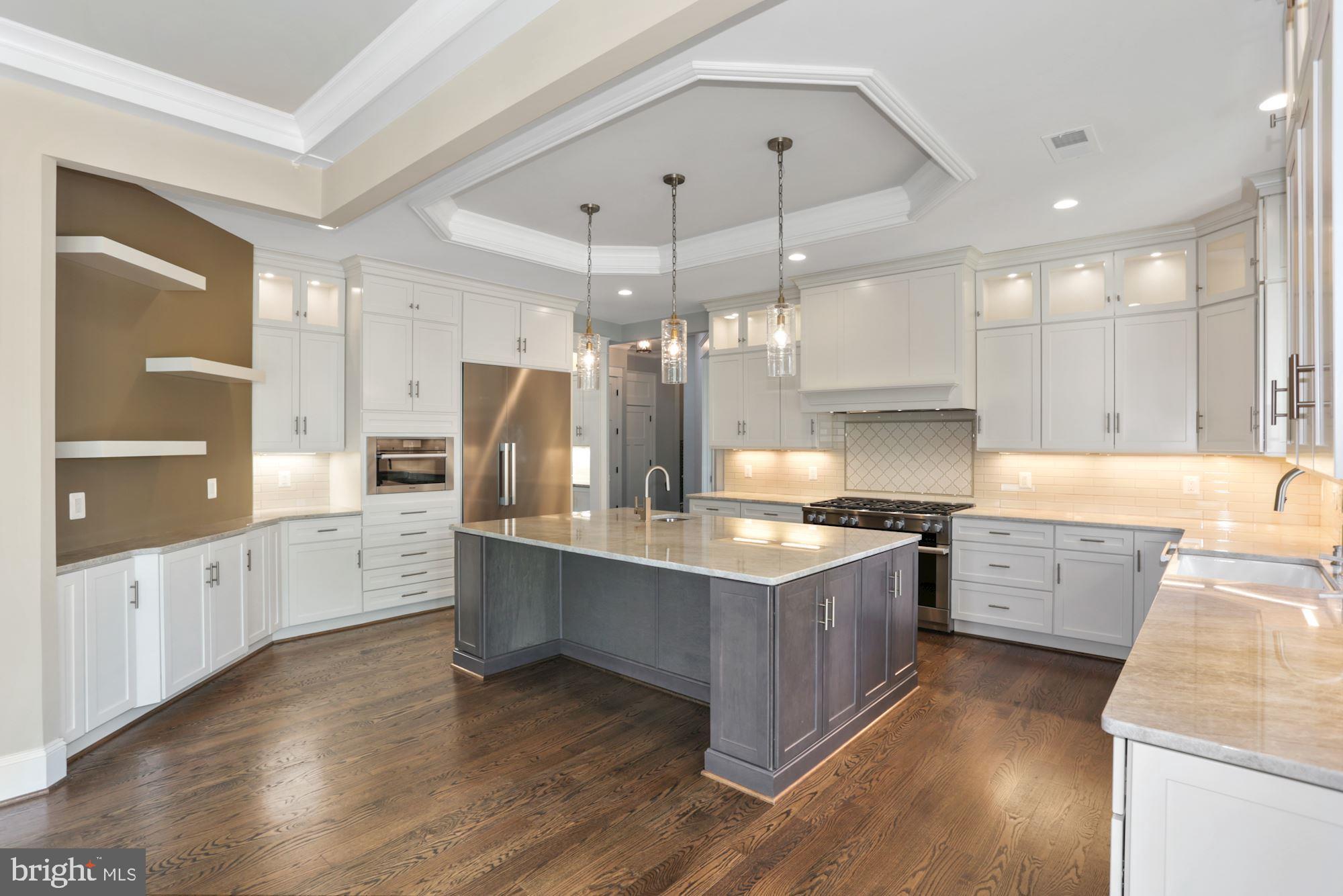 WESTBRIAR COUNTRY CLUB ESTATES - Residential