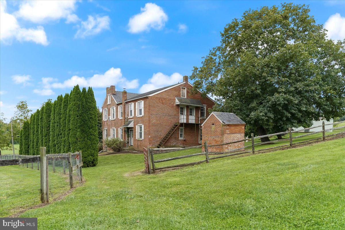 ANDREWS BRIDGE - Residential