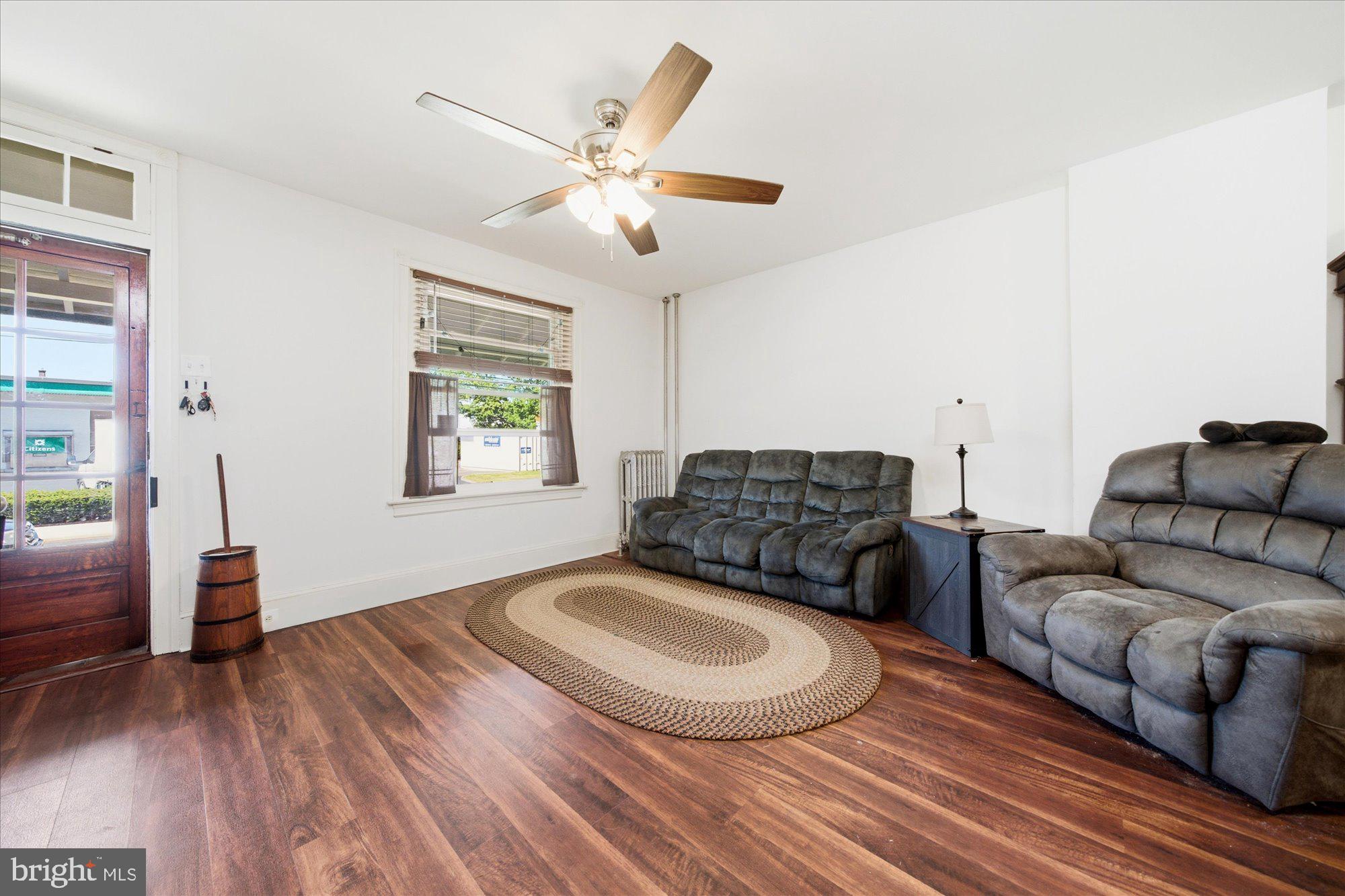 LANSDALE - Residential