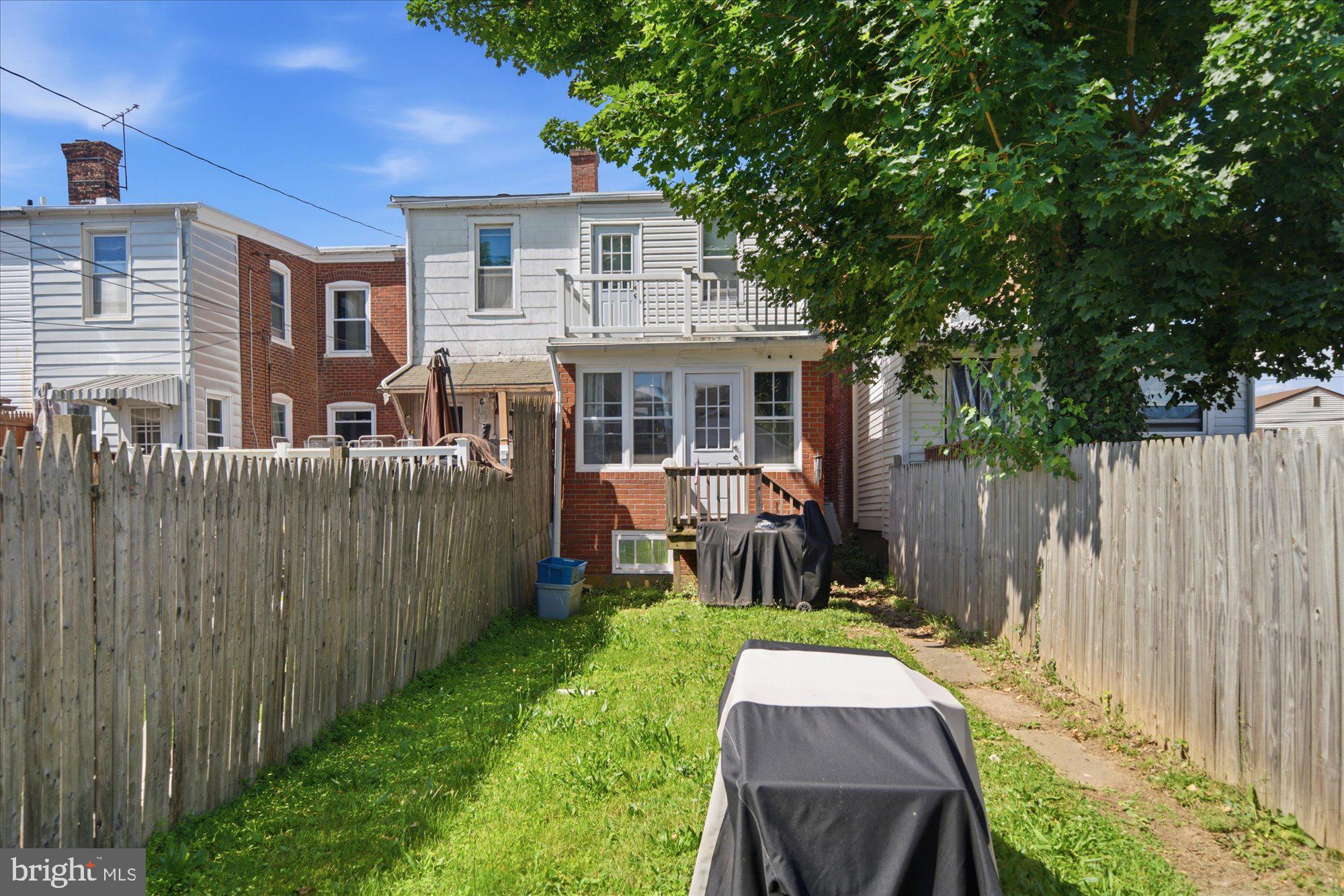 LANSDALE - Residential