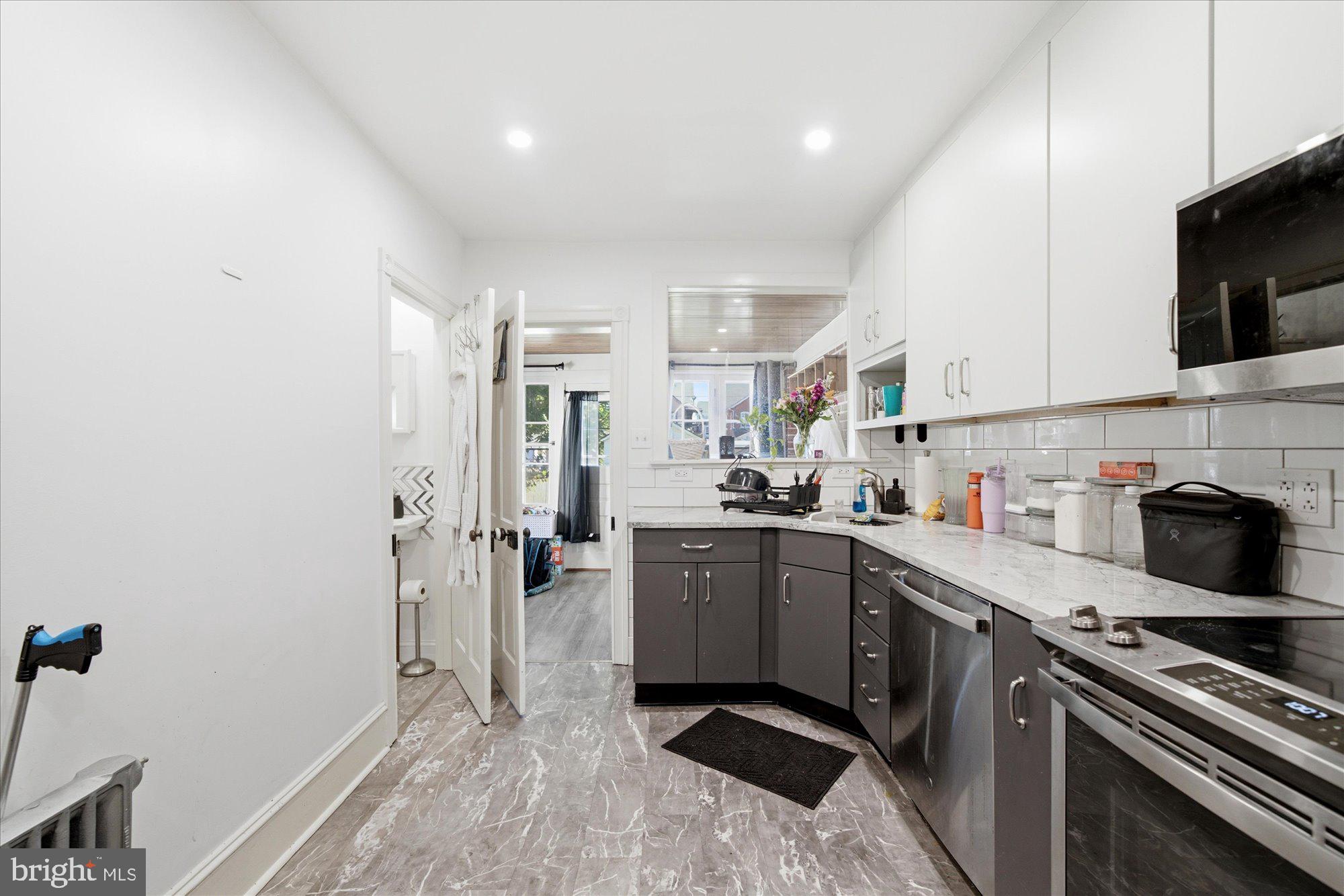LANSDALE - Residential