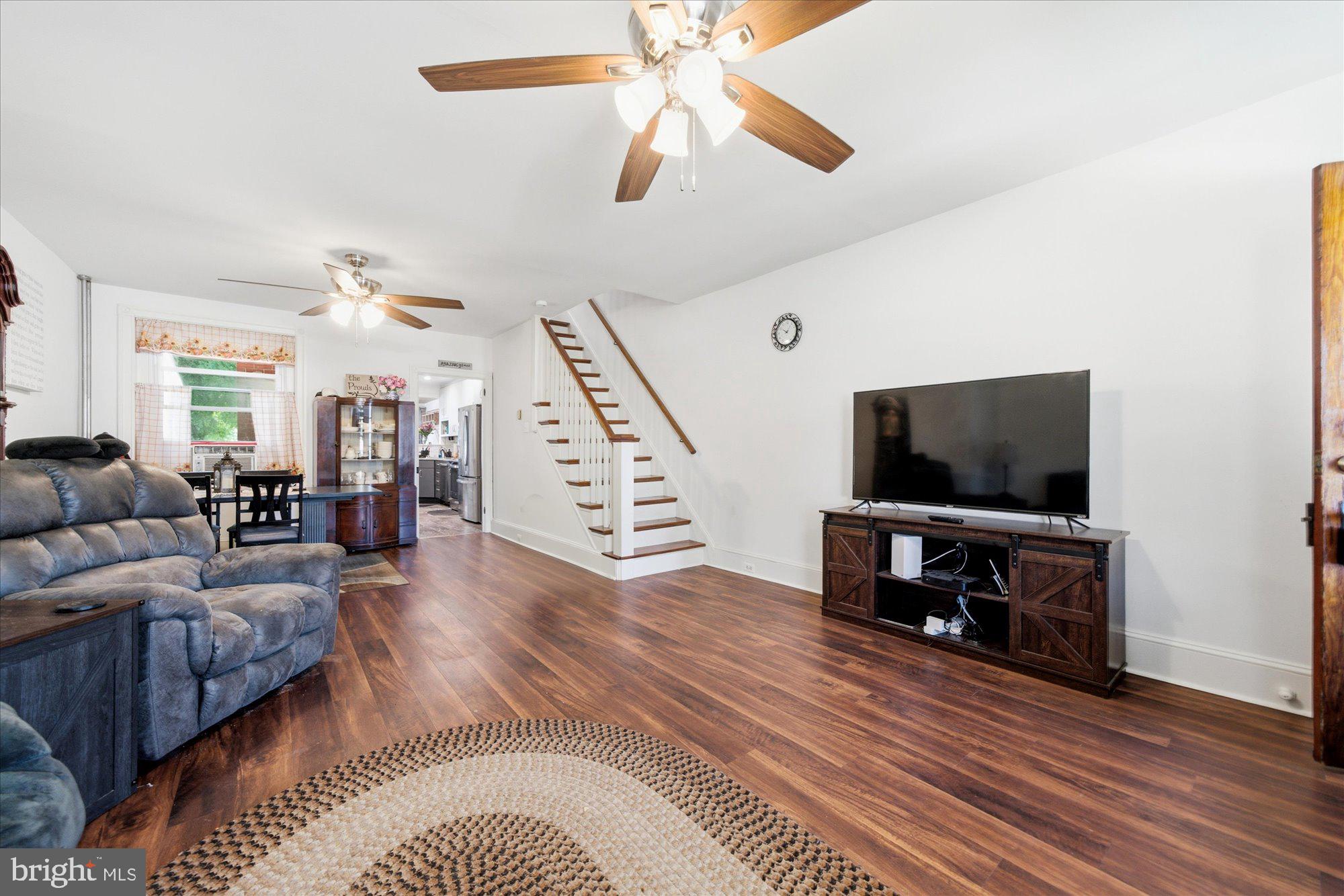LANSDALE - Residential