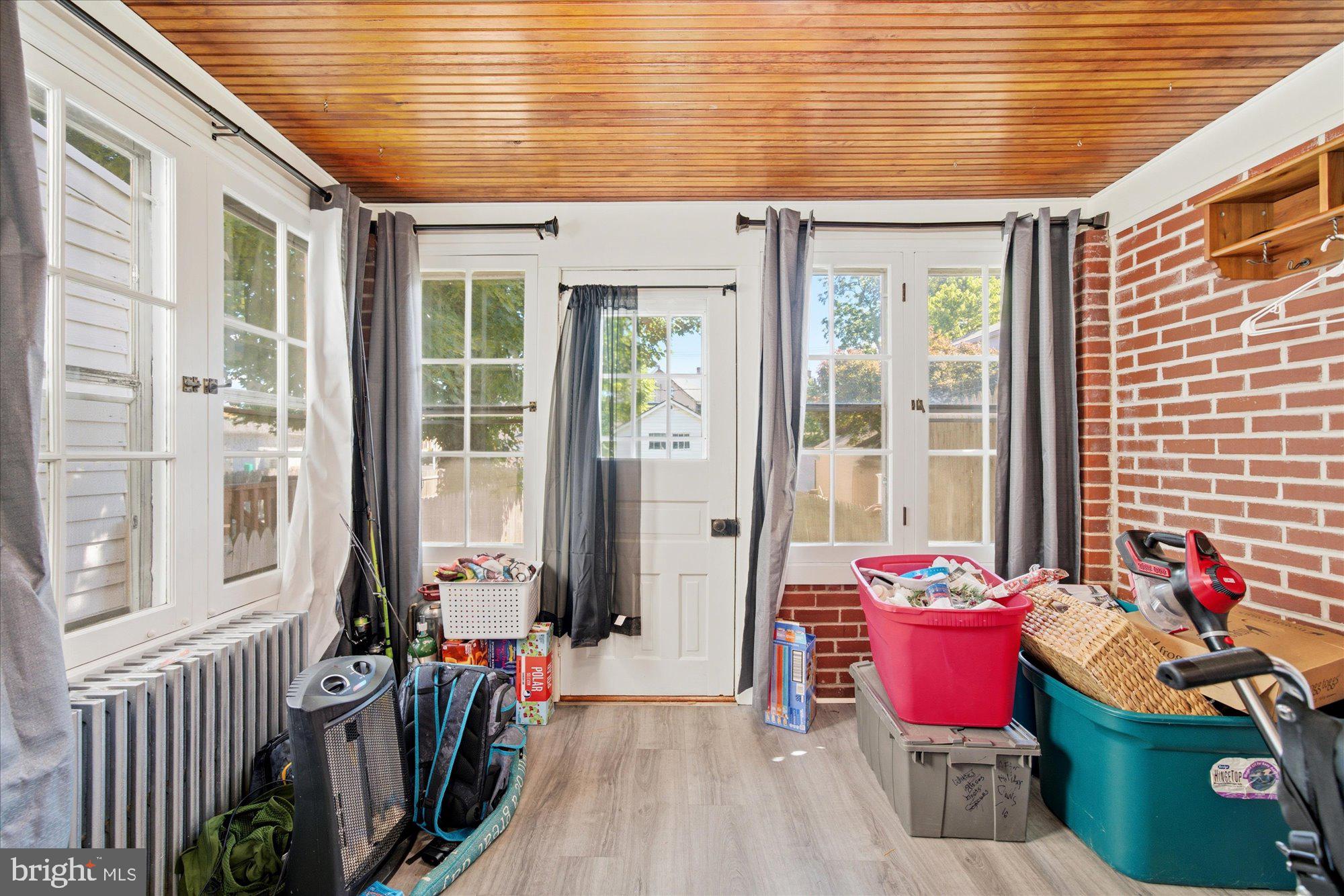 LANSDALE - Residential