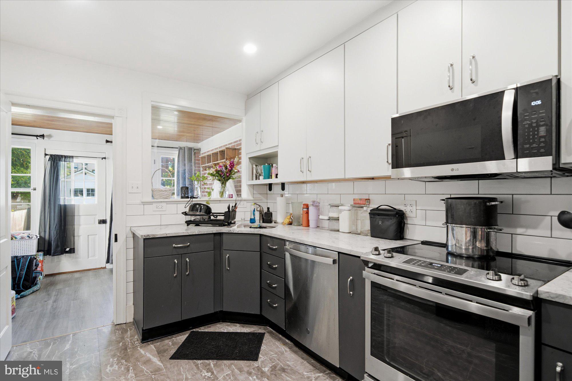 LANSDALE - Residential