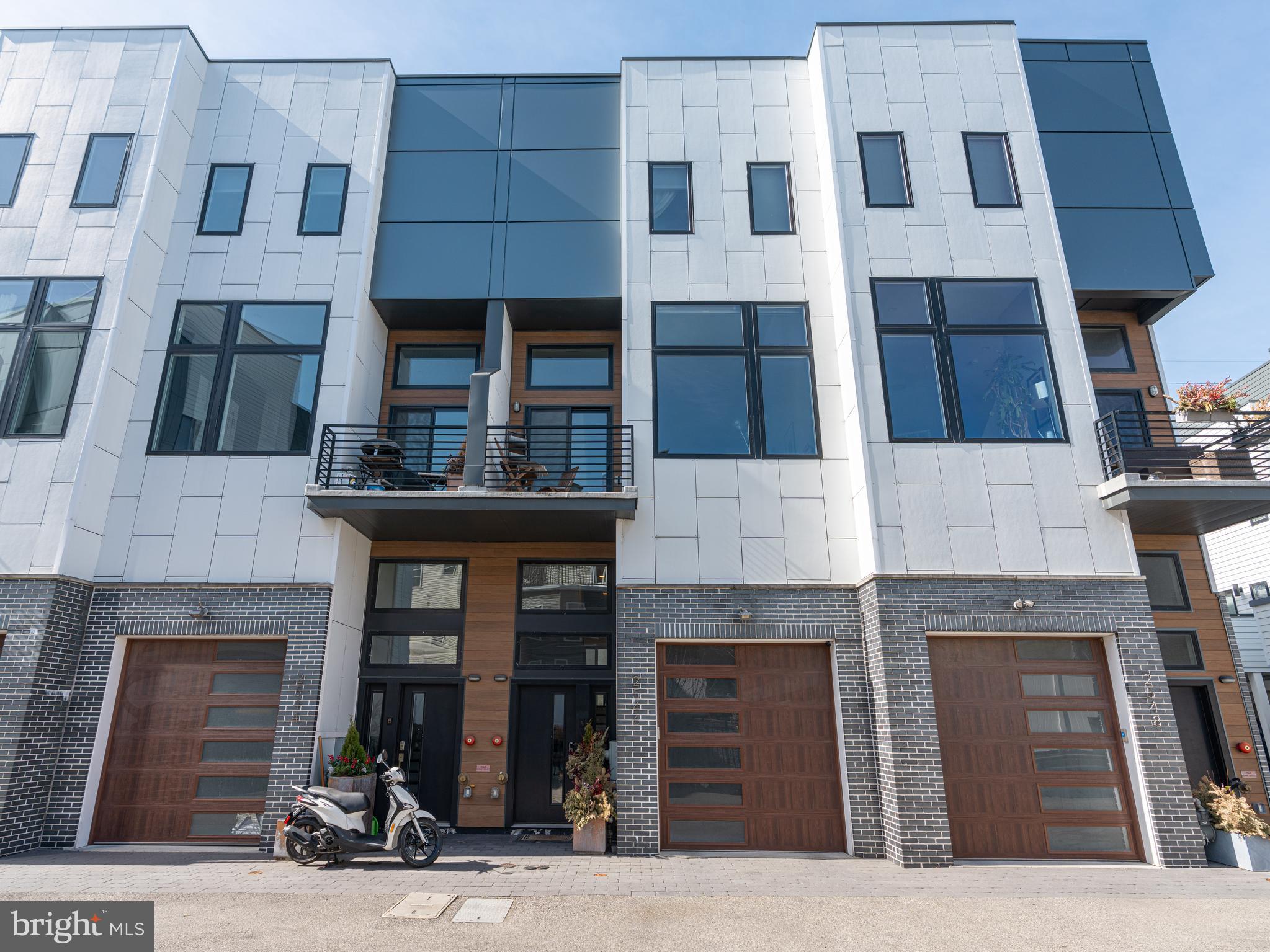 GRADUATE HOSPITAL - Residential Lease