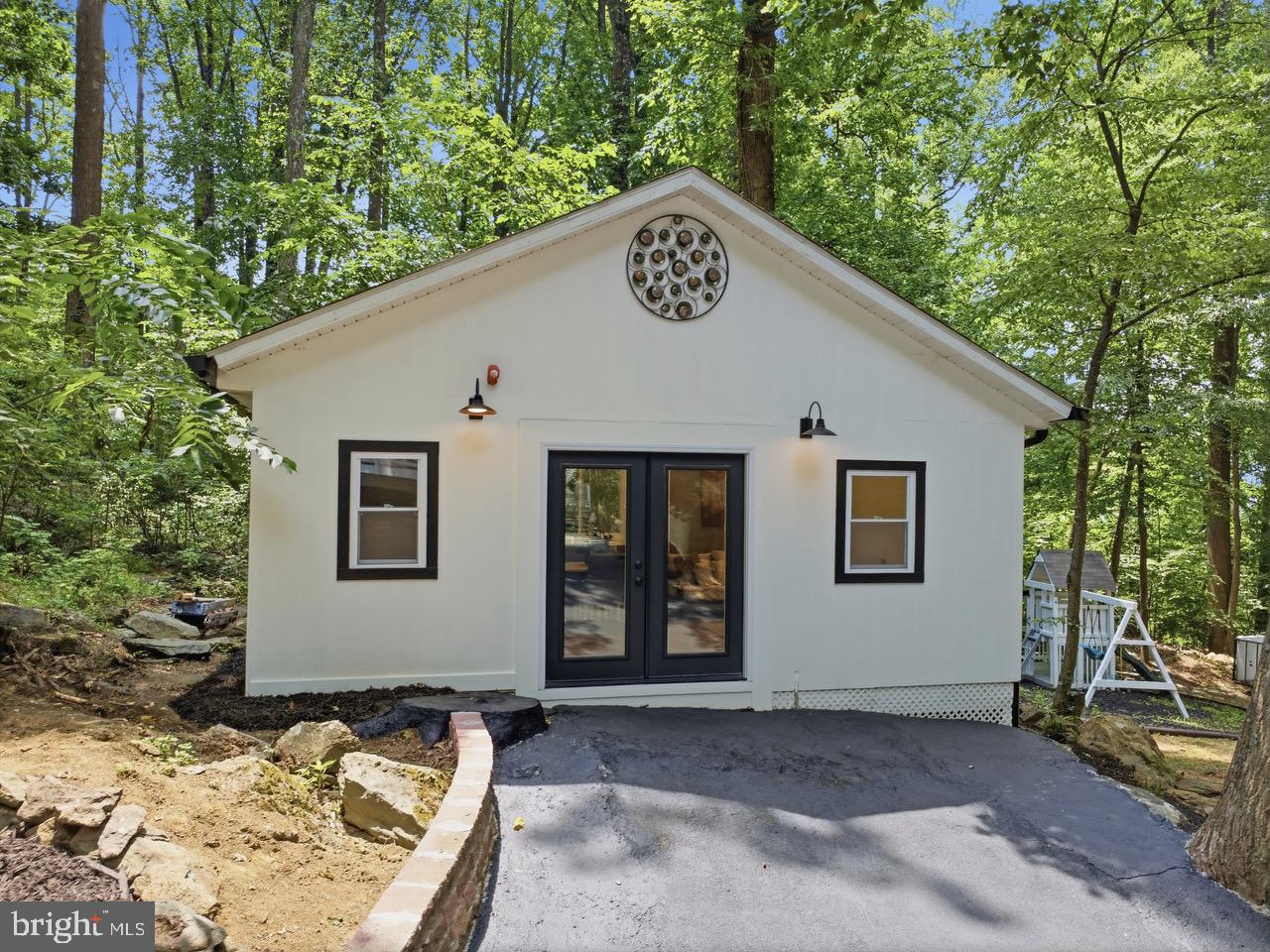 MYERSVILLE - Residential