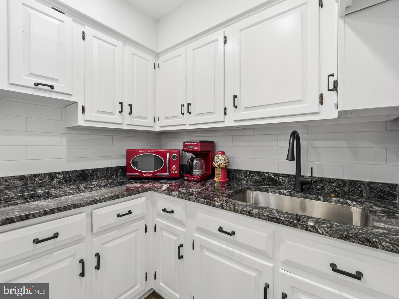 MYERSVILLE - Residential