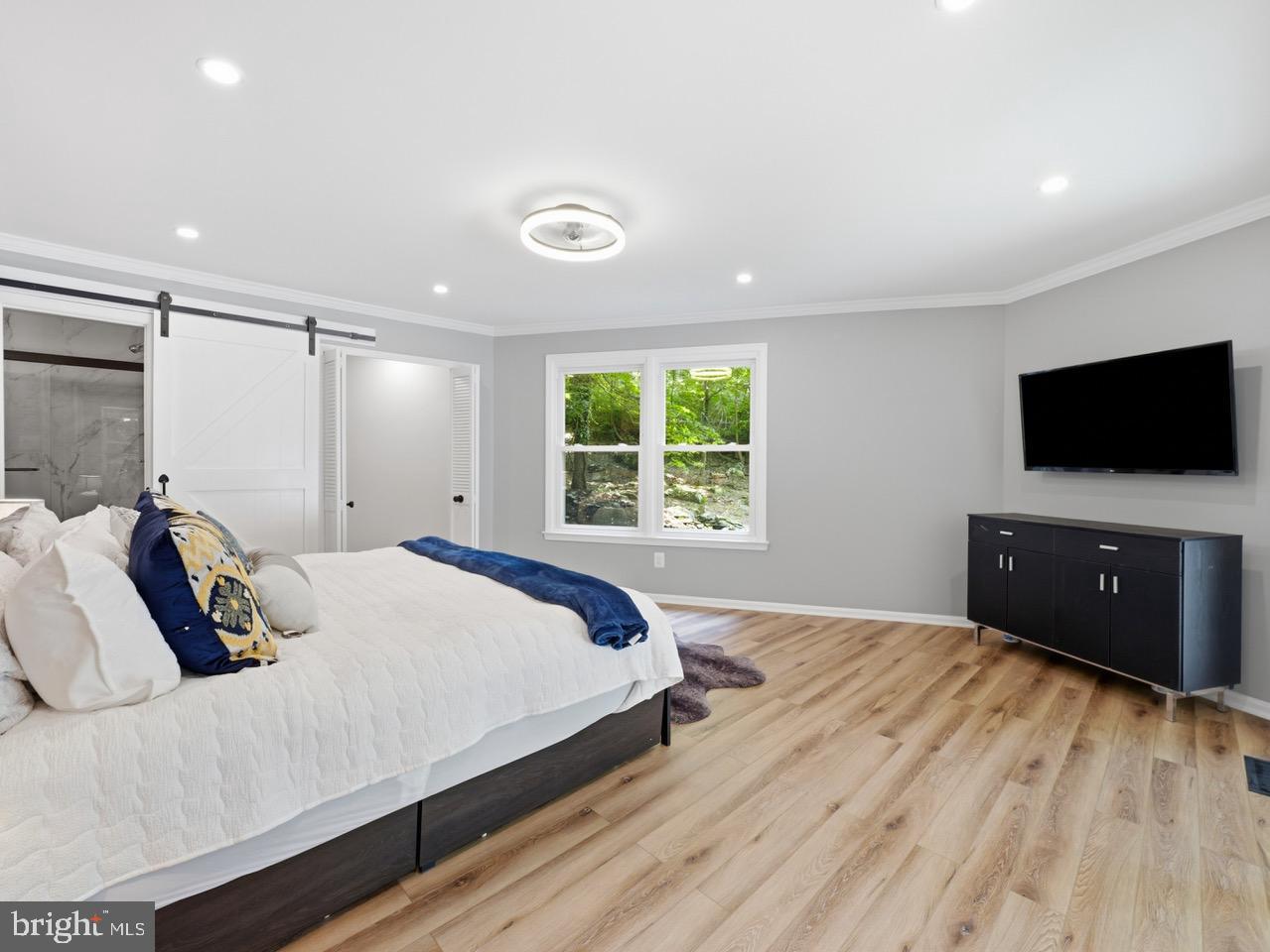 MYERSVILLE - Residential
