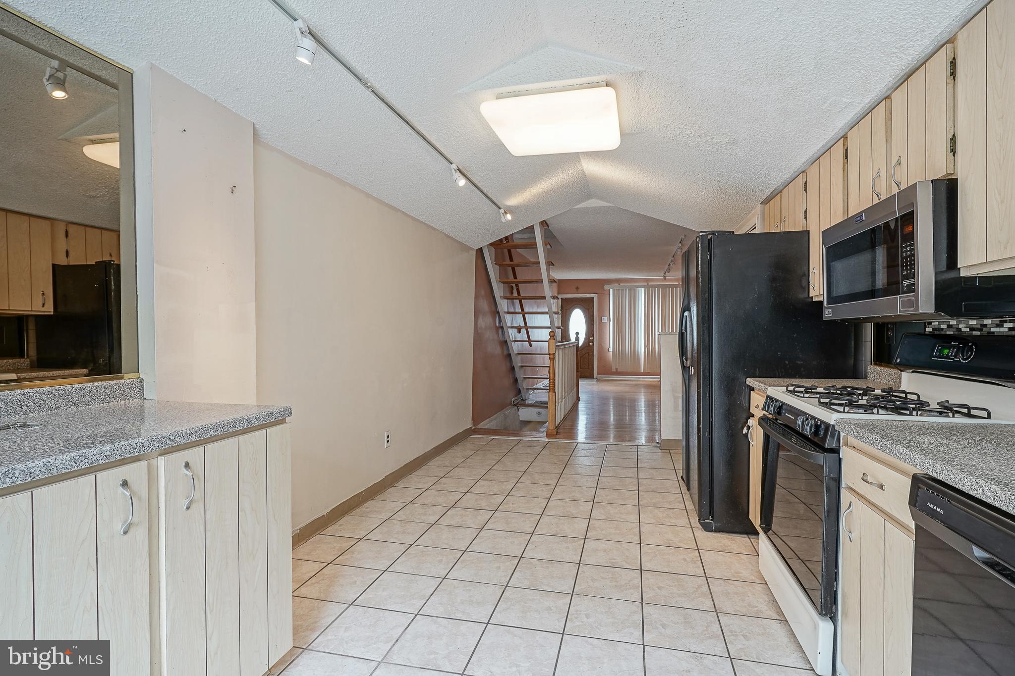 LOWER MOYAMENSING - Residential