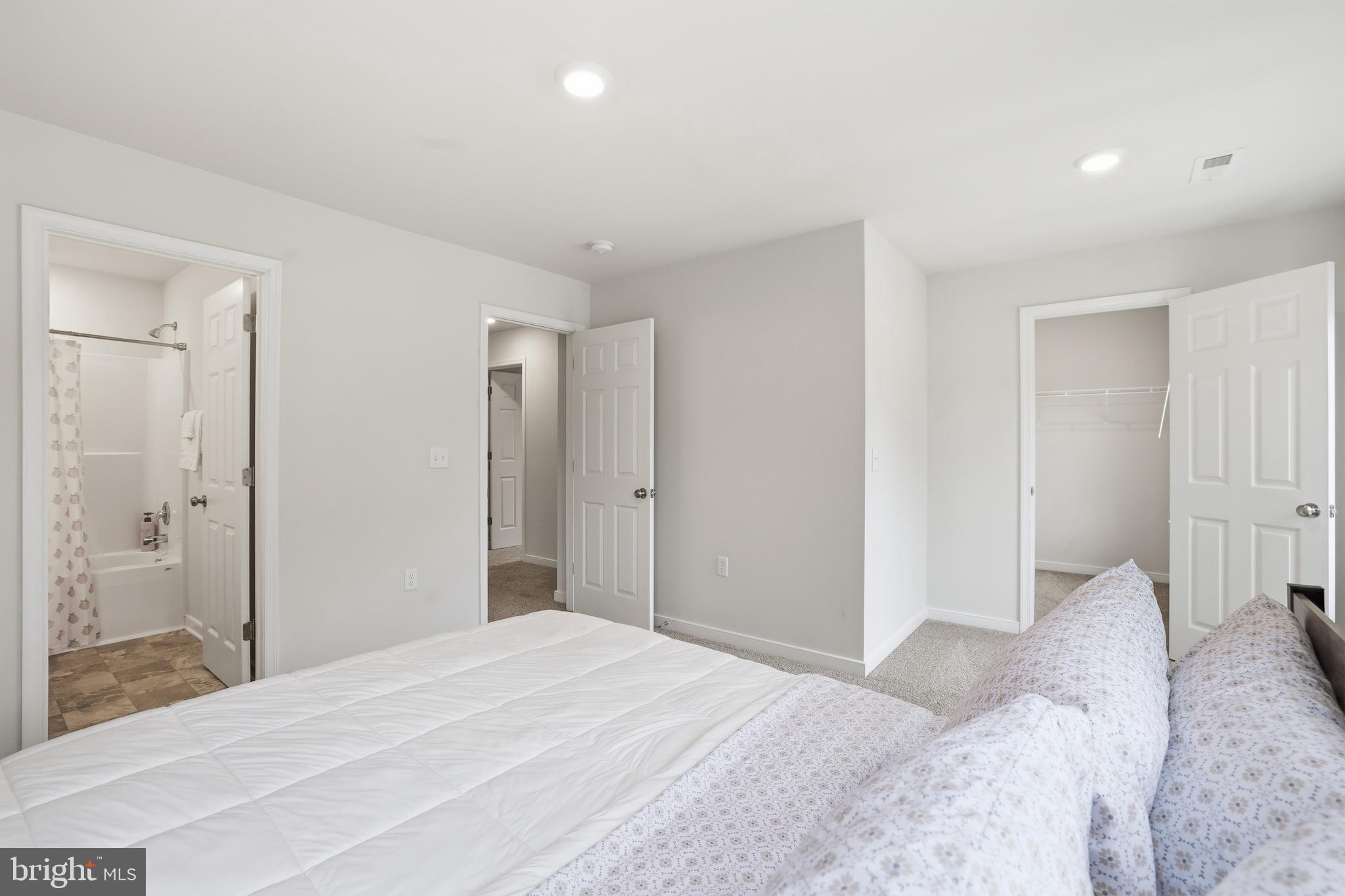 ENGLESIDE - Residential