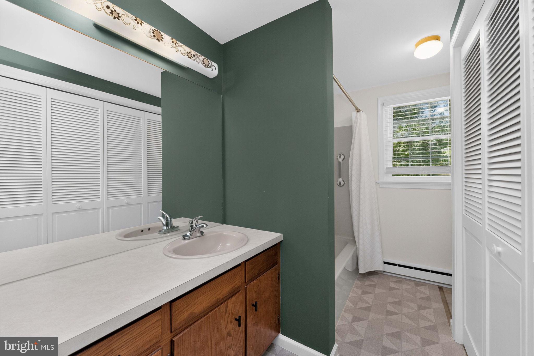 LANSDALE - Residential