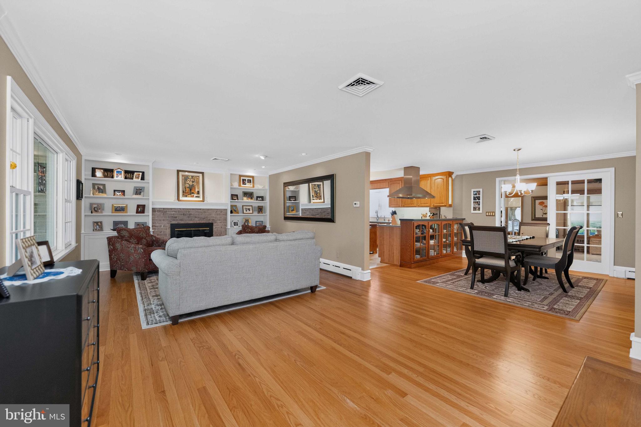 LANSDALE - Residential