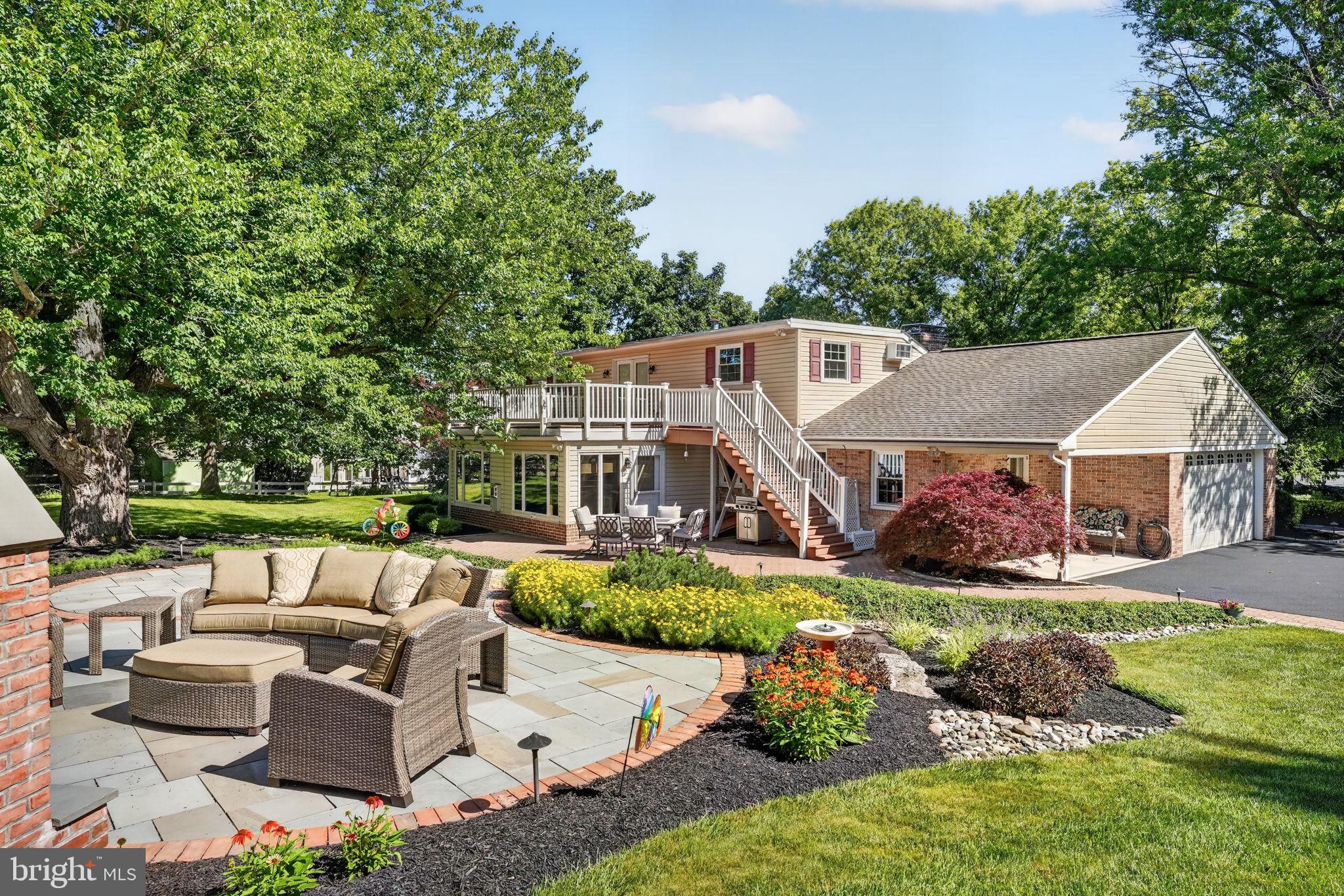 LANSDALE - Residential