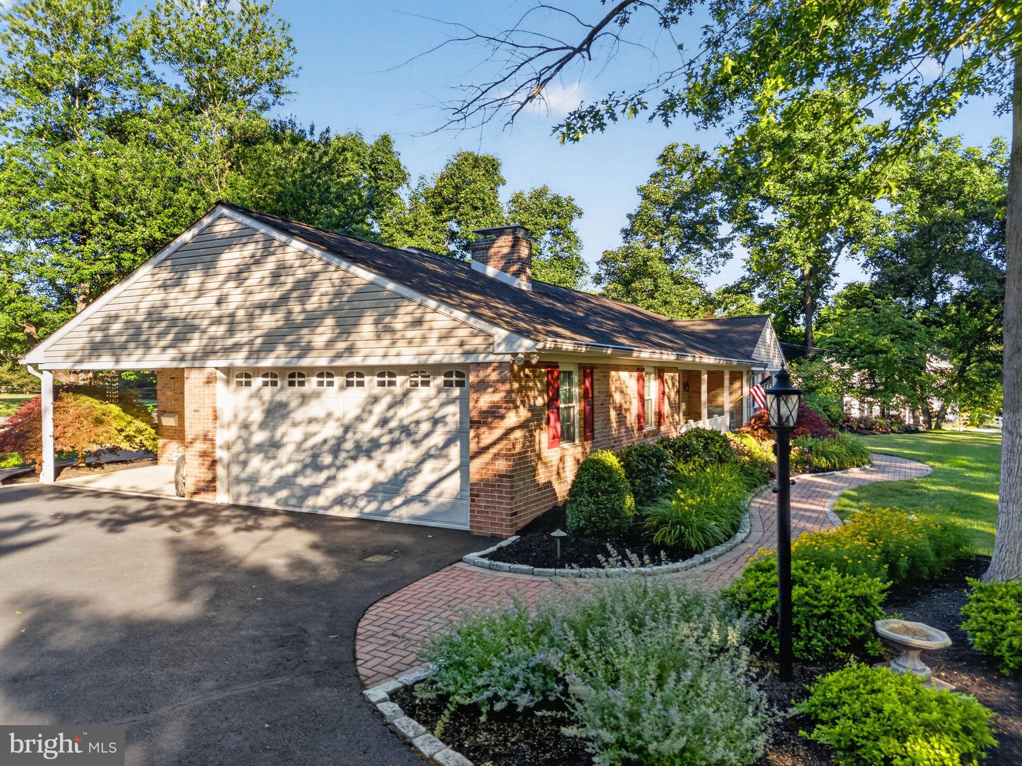 LANSDALE - Residential