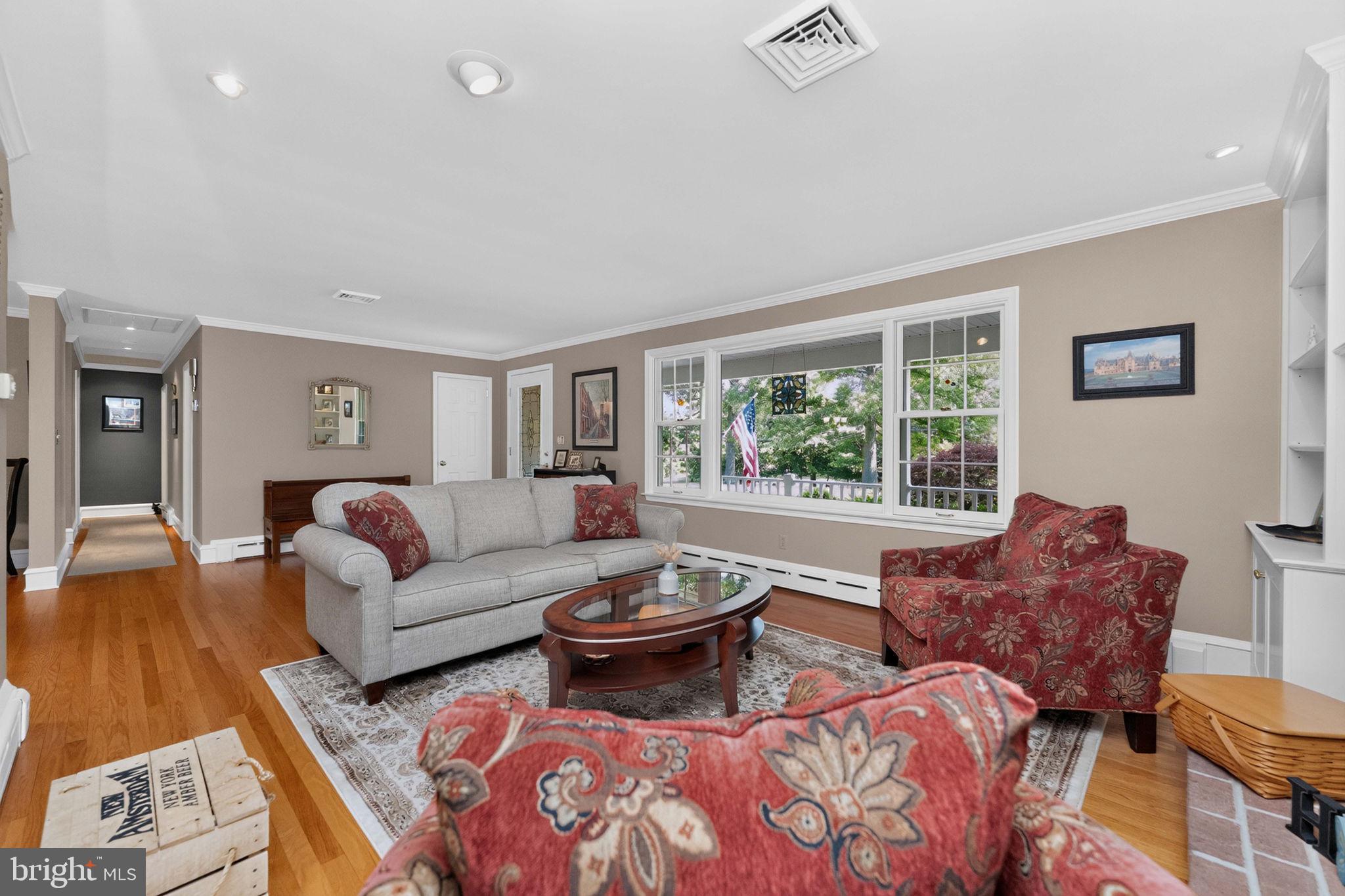 LANSDALE - Residential