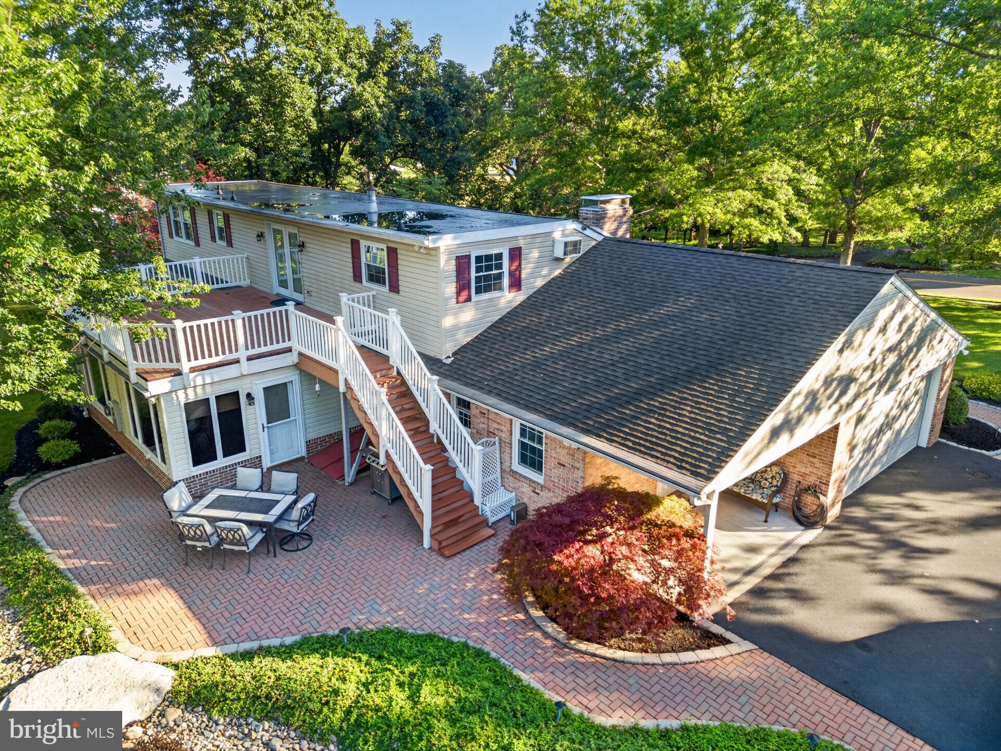 LANSDALE - Residential