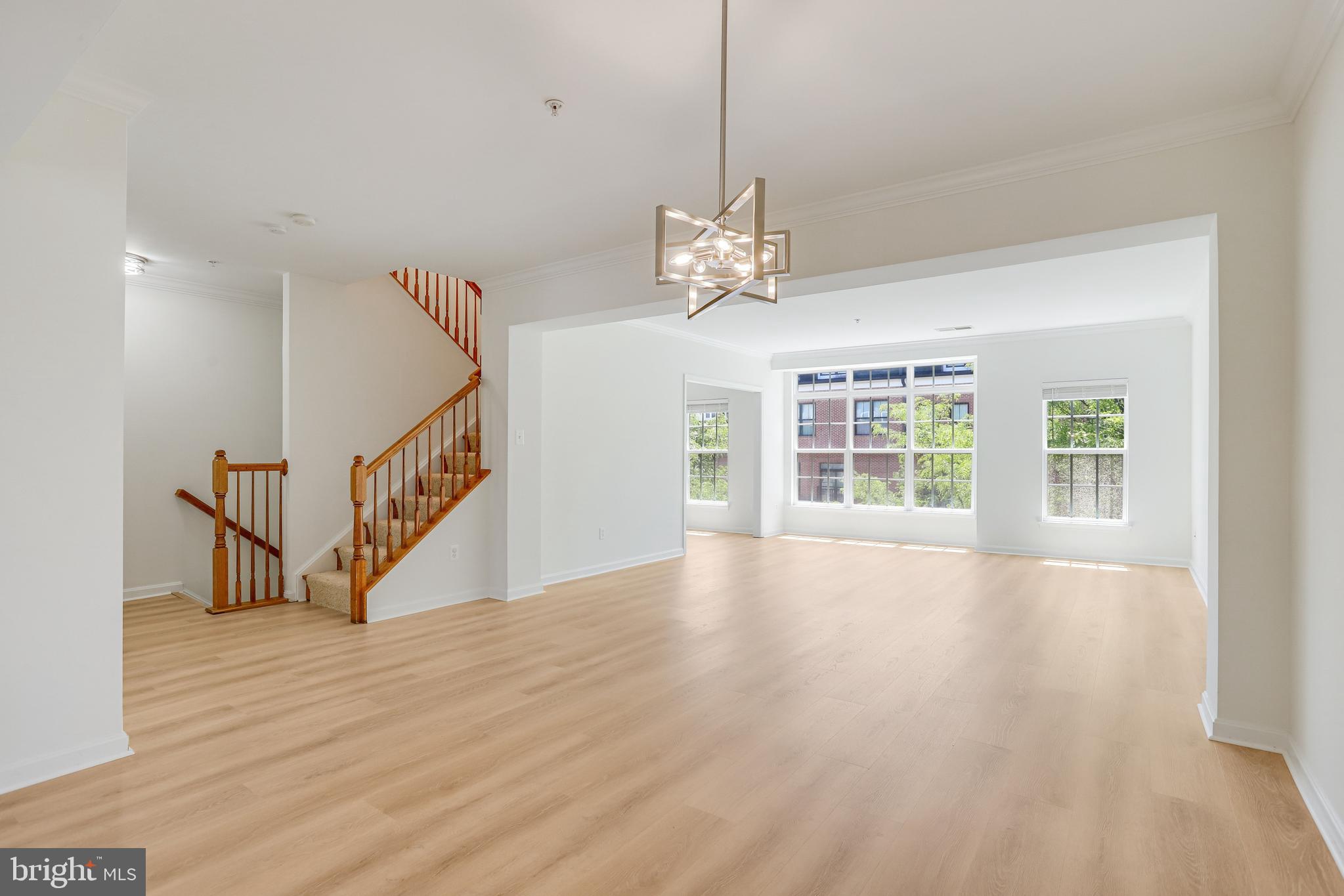 LANSDOWNE TOWN CENTER - Residential