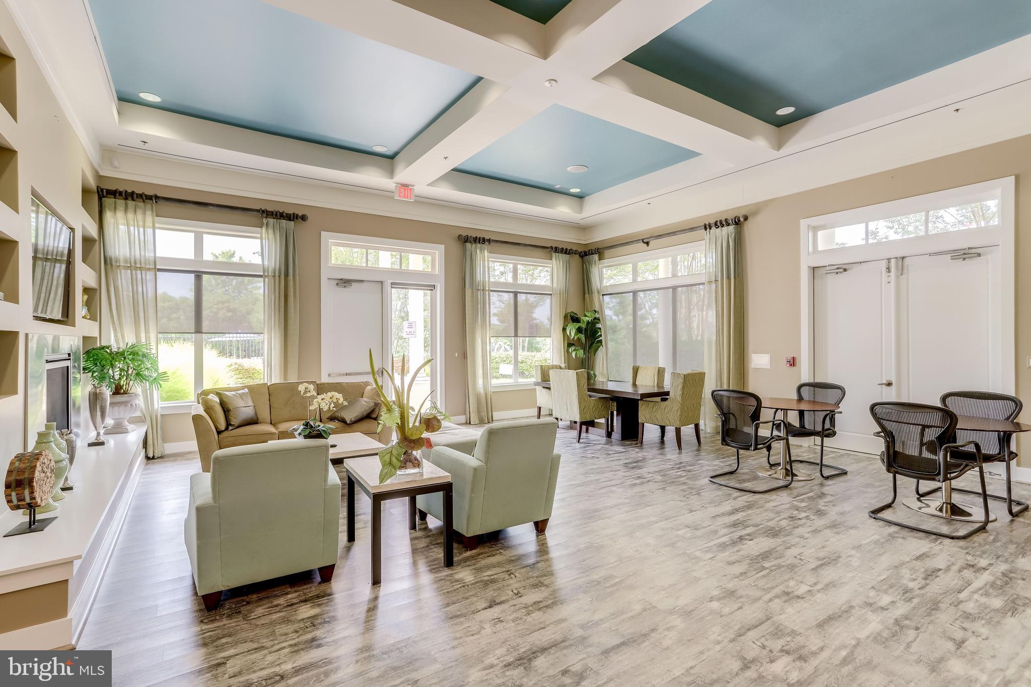 LANSDOWNE TOWN CENTER - Residential