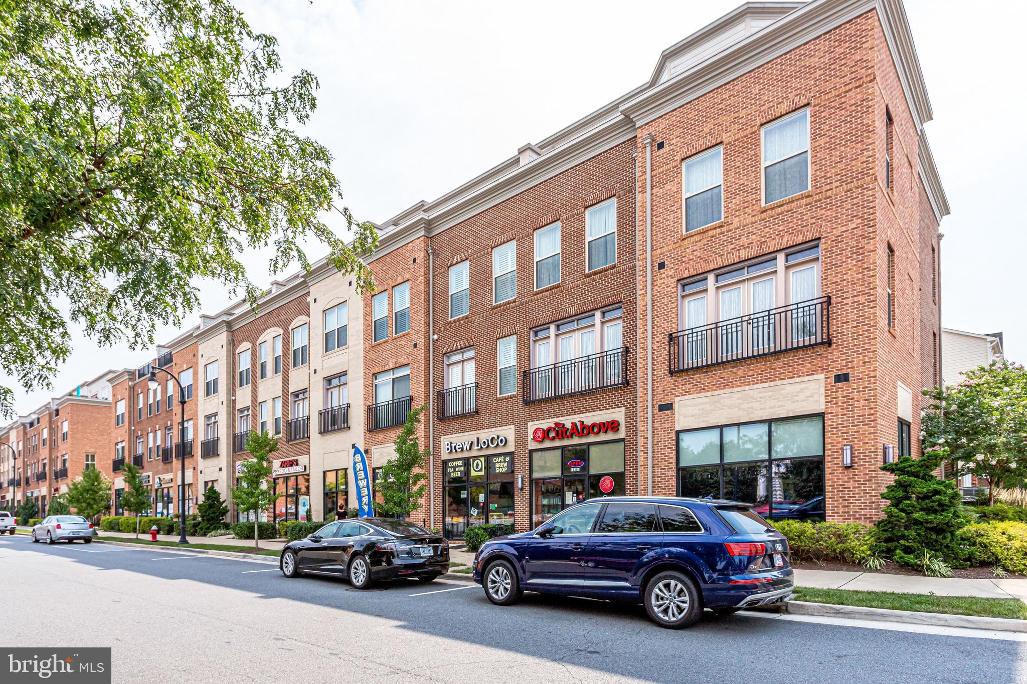 LANSDOWNE TOWN CENTER - Residential