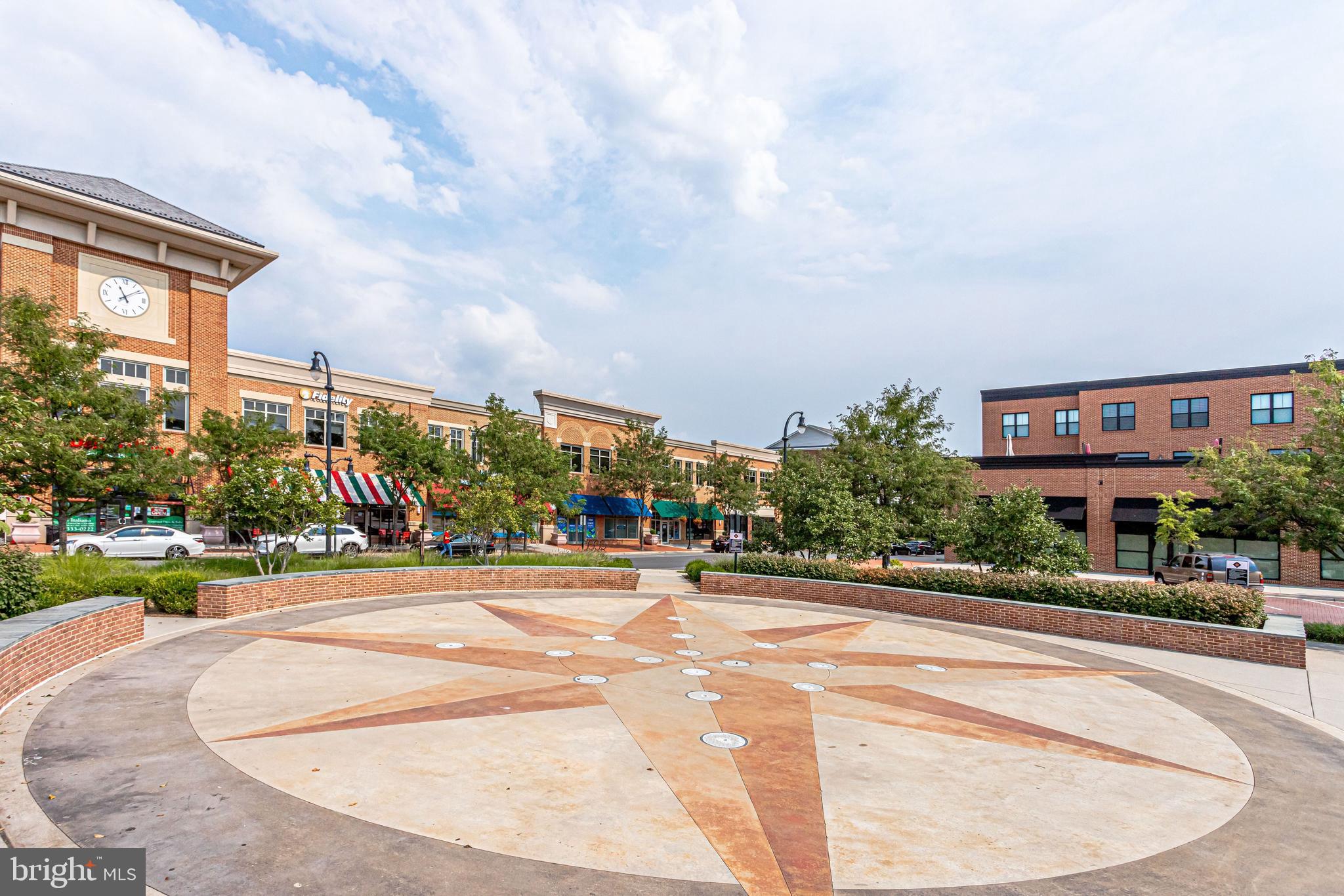 LANSDOWNE TOWN CENTER - Residential