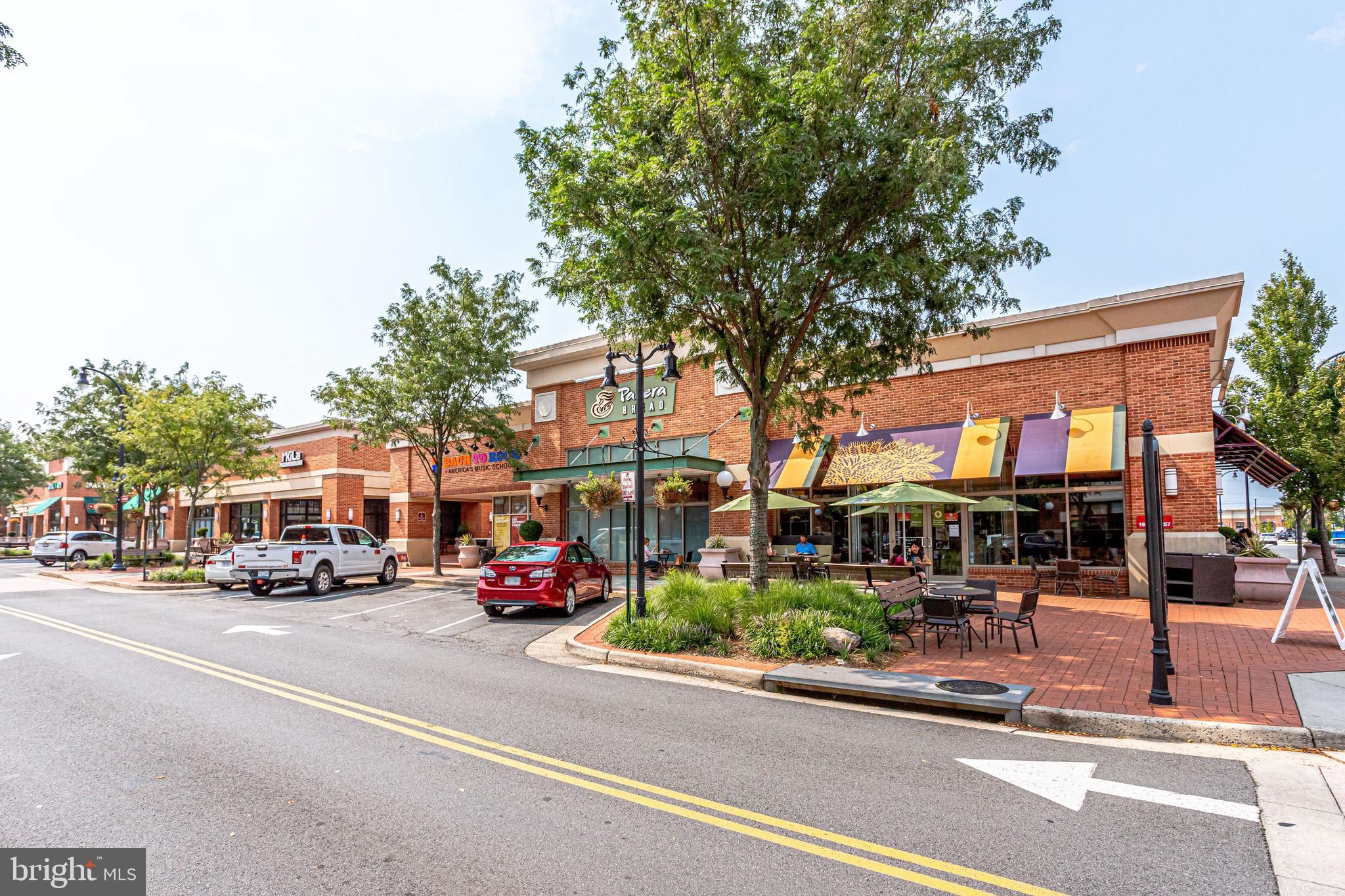 LANSDOWNE TOWN CENTER - Residential
