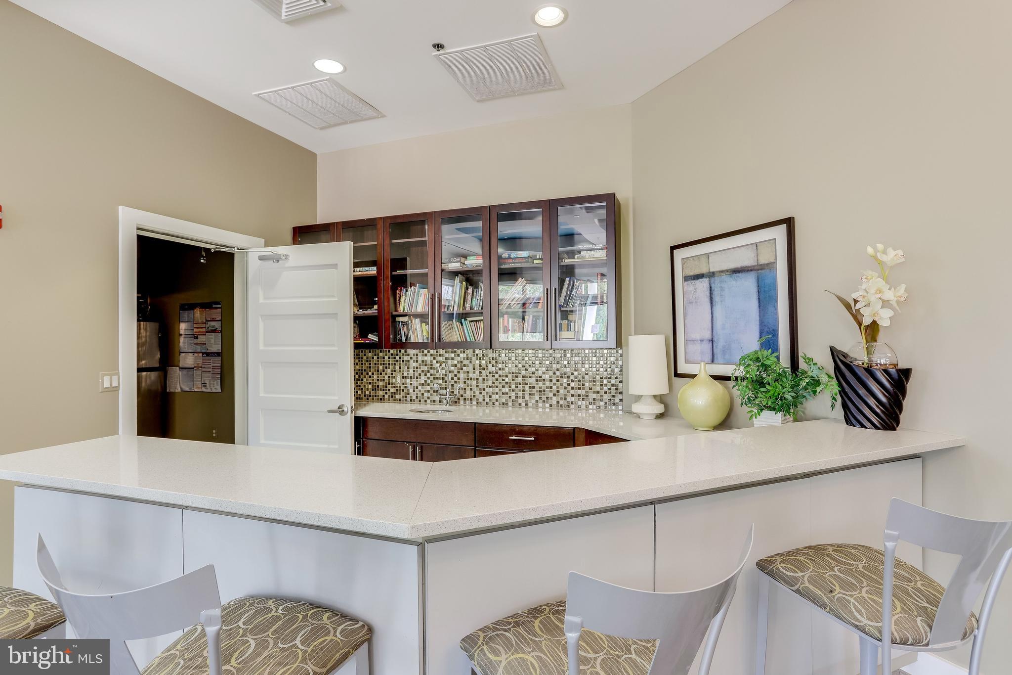 LANSDOWNE TOWN CENTER - Residential