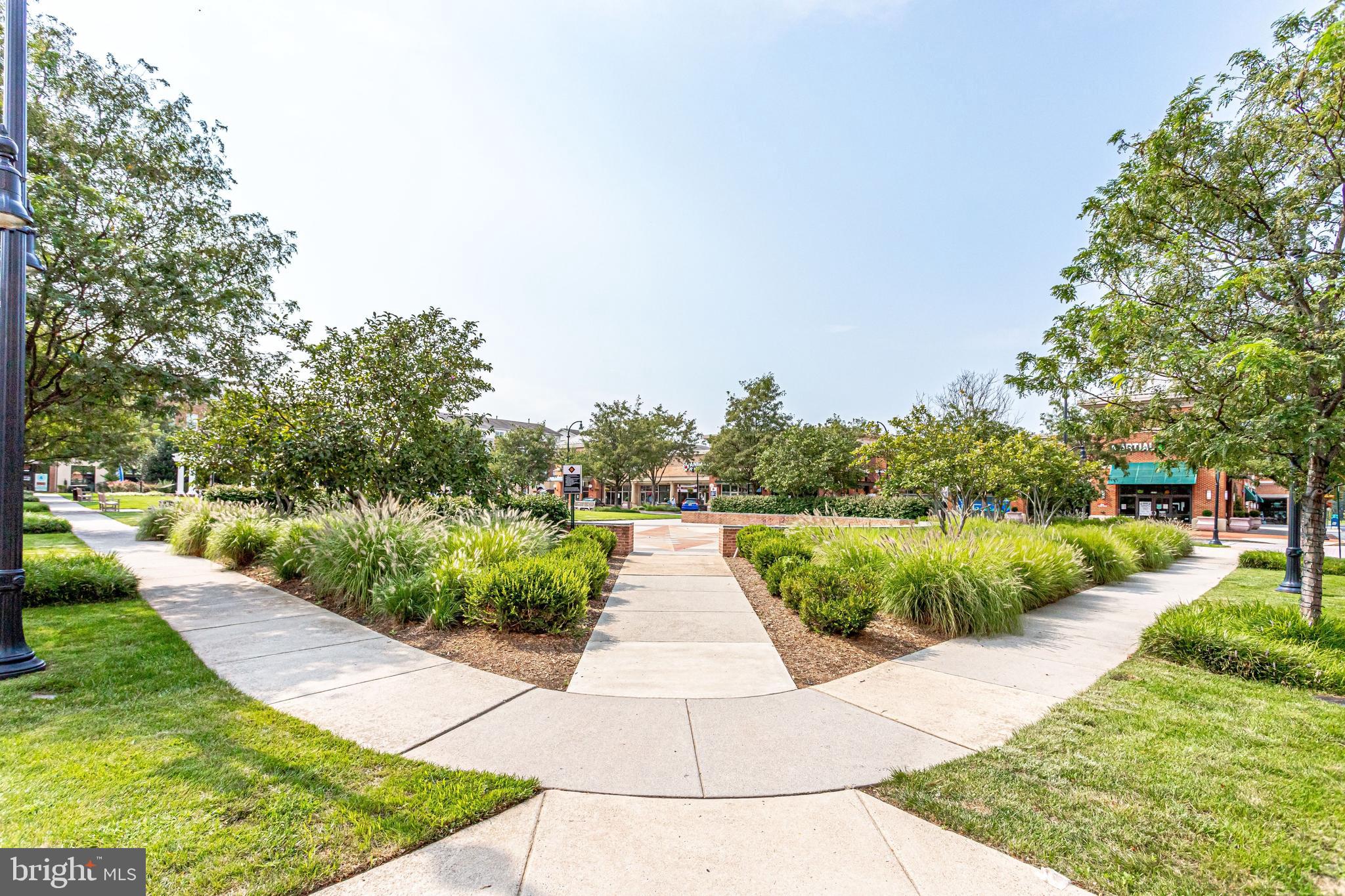 LANSDOWNE TOWN CENTER - Residential