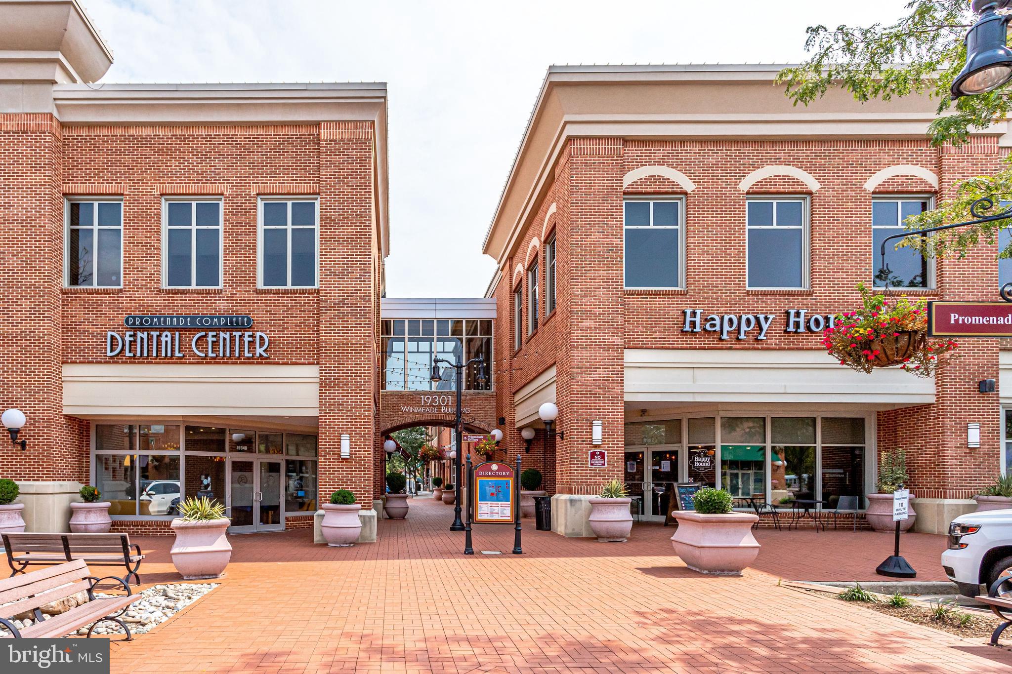 LANSDOWNE TOWN CENTER - Residential