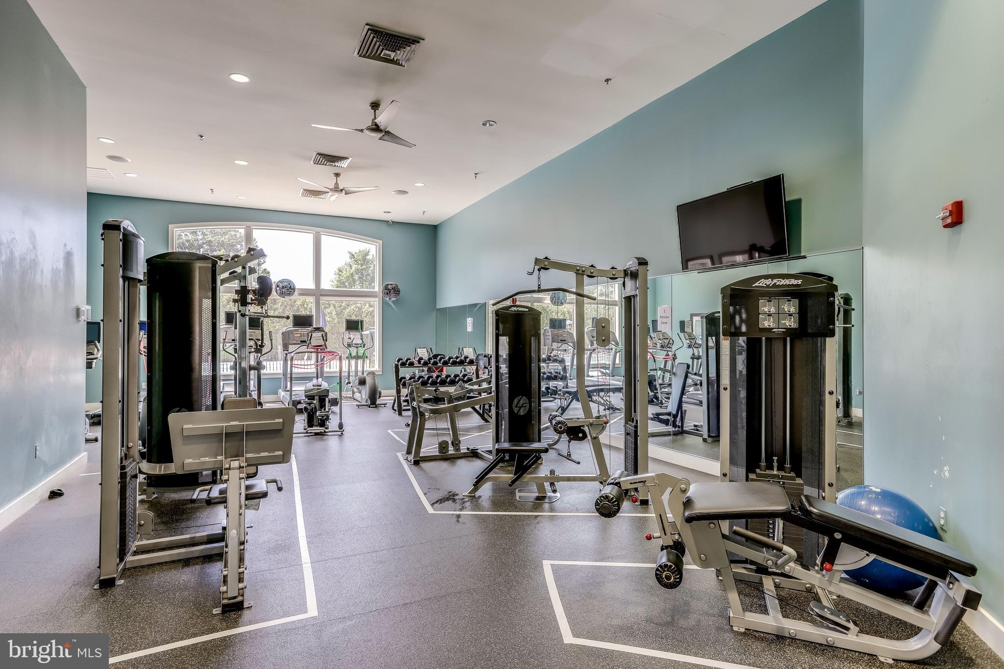 LANSDOWNE TOWN CENTER - Residential