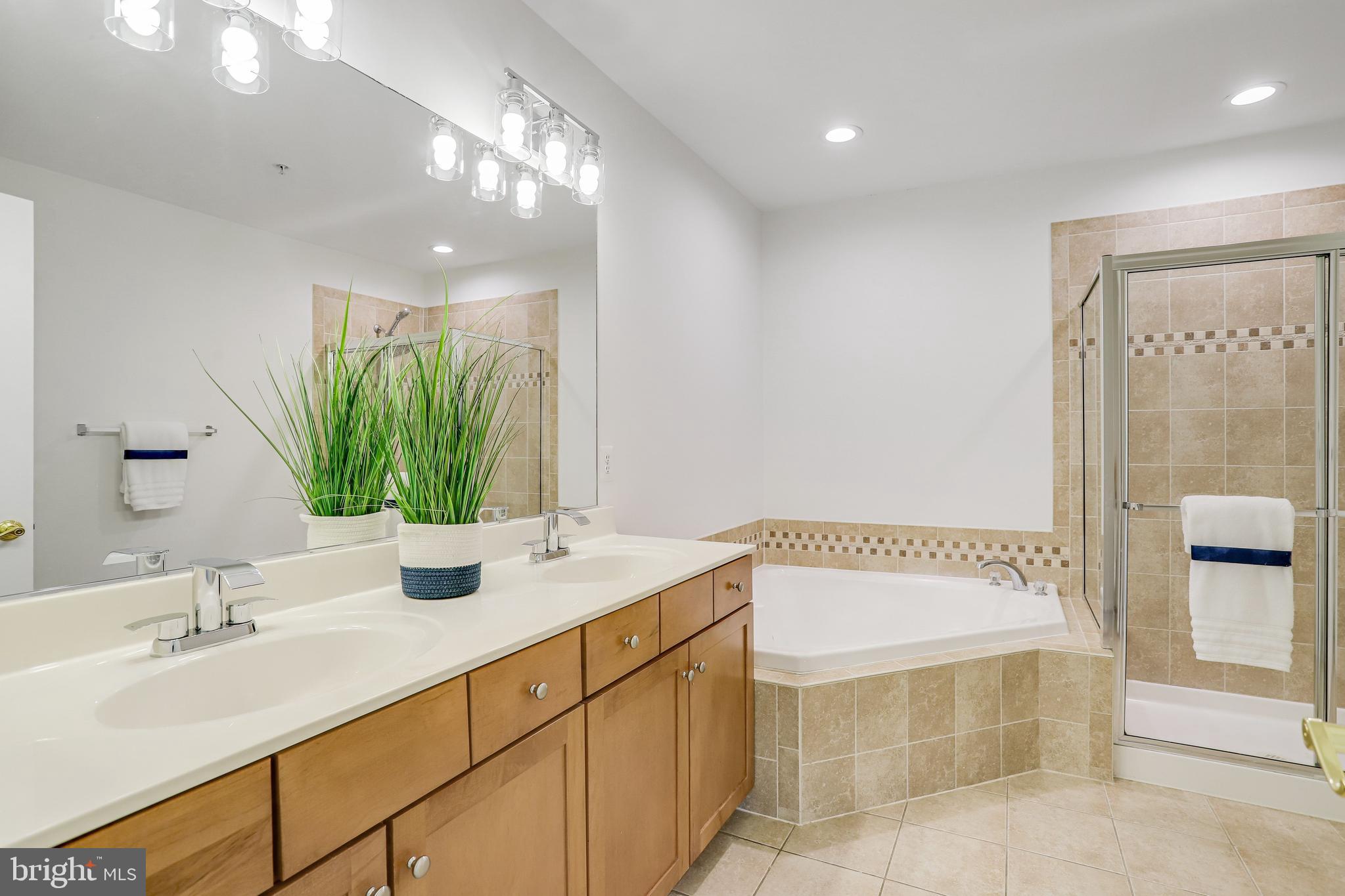 LANSDOWNE TOWN CENTER - Residential