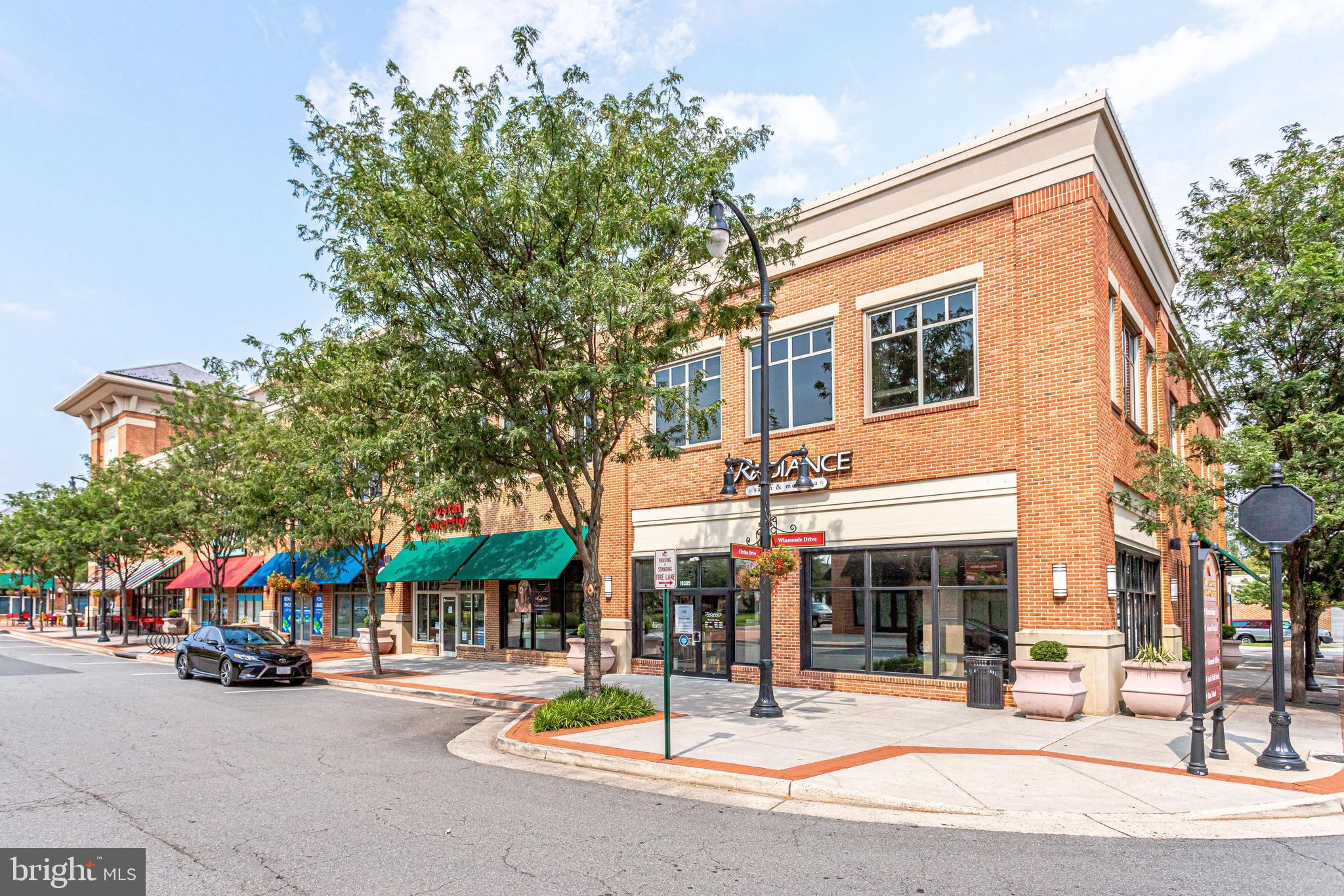 LANSDOWNE TOWN CENTER - Residential