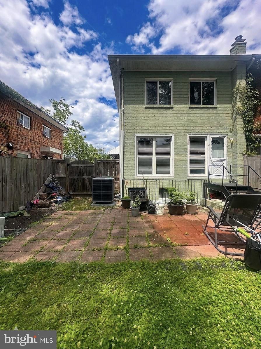 EAST MEADOWS - Residential