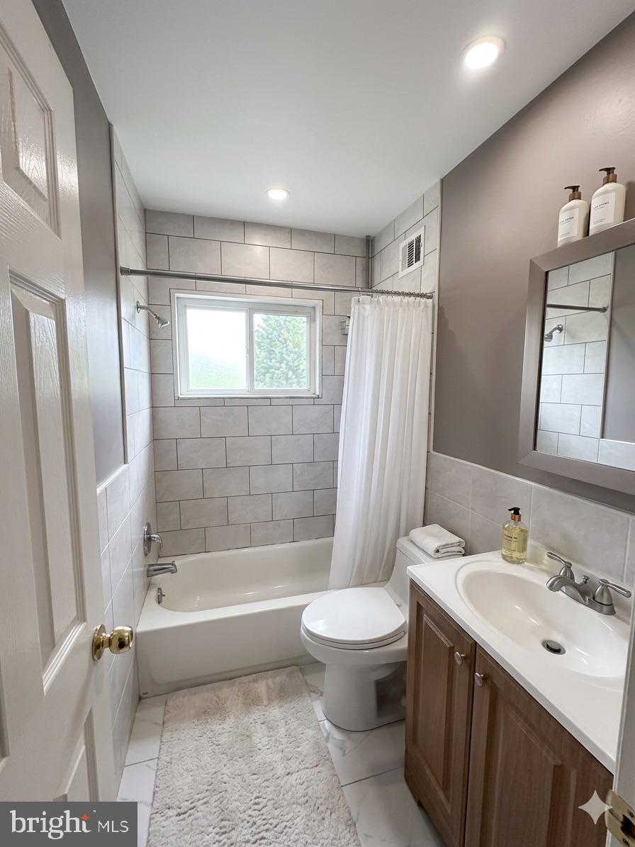 EAST MEADOWS - Residential