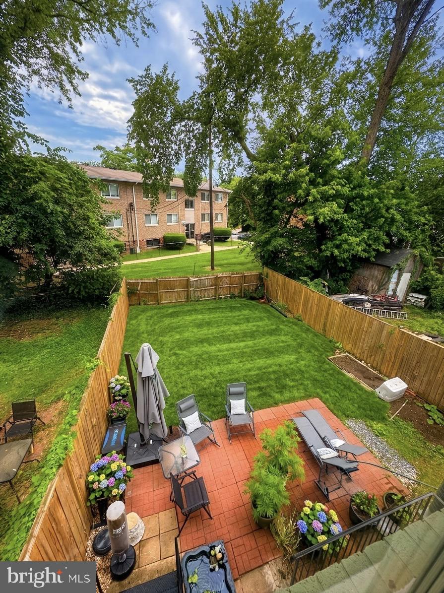 EAST MEADOWS - Residential