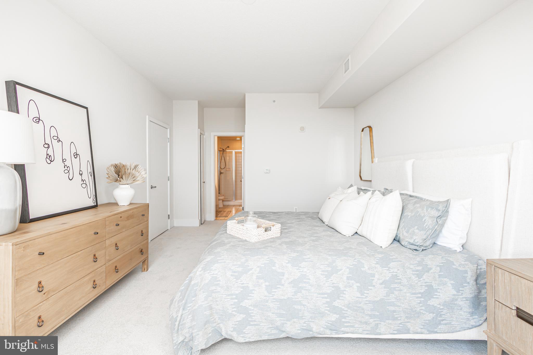 DOCKSIDE CONDOMINIUM - Residential