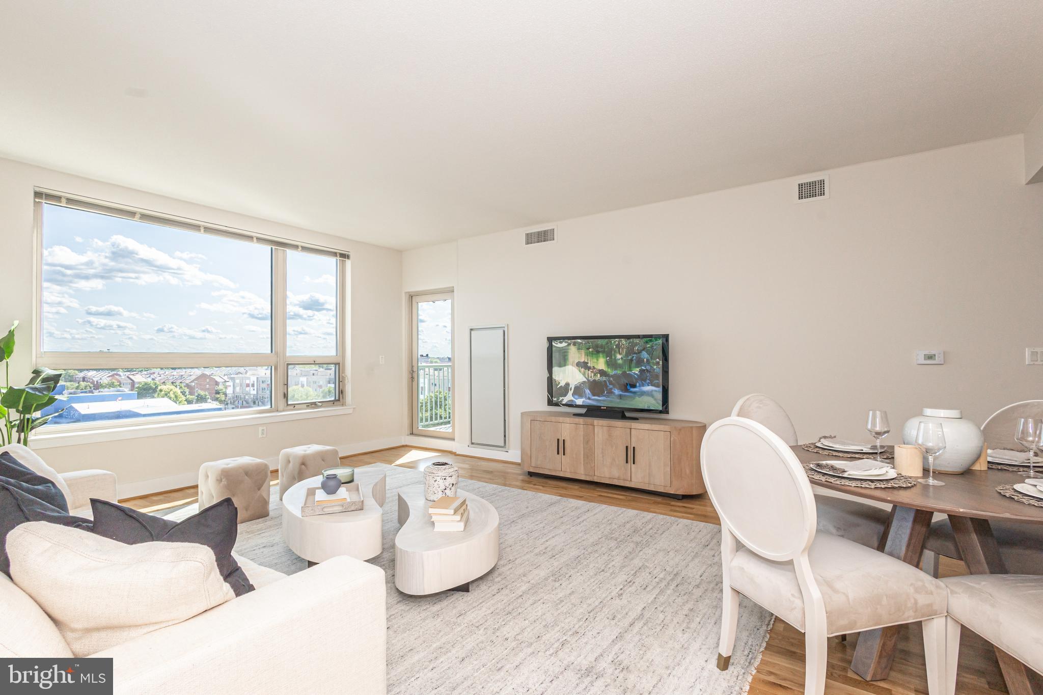 DOCKSIDE CONDOMINIUM - Residential