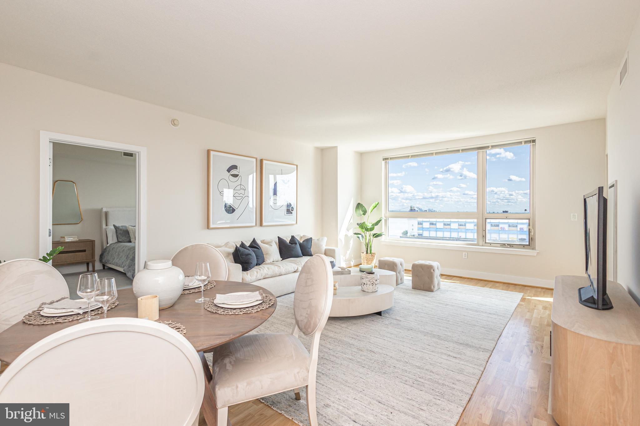 DOCKSIDE CONDOMINIUM - Residential
