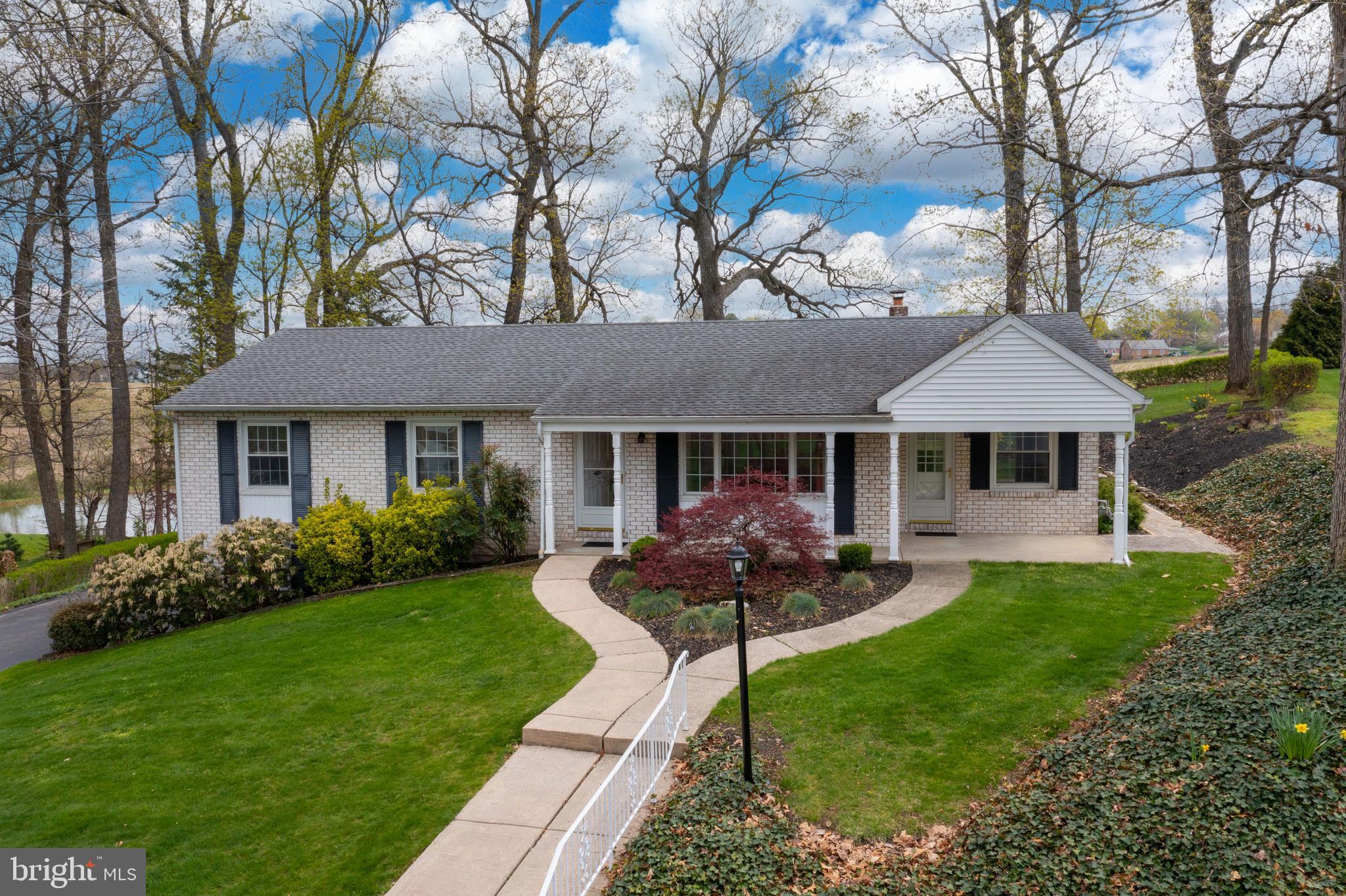 COLONIAL HEIGHTS - Residential