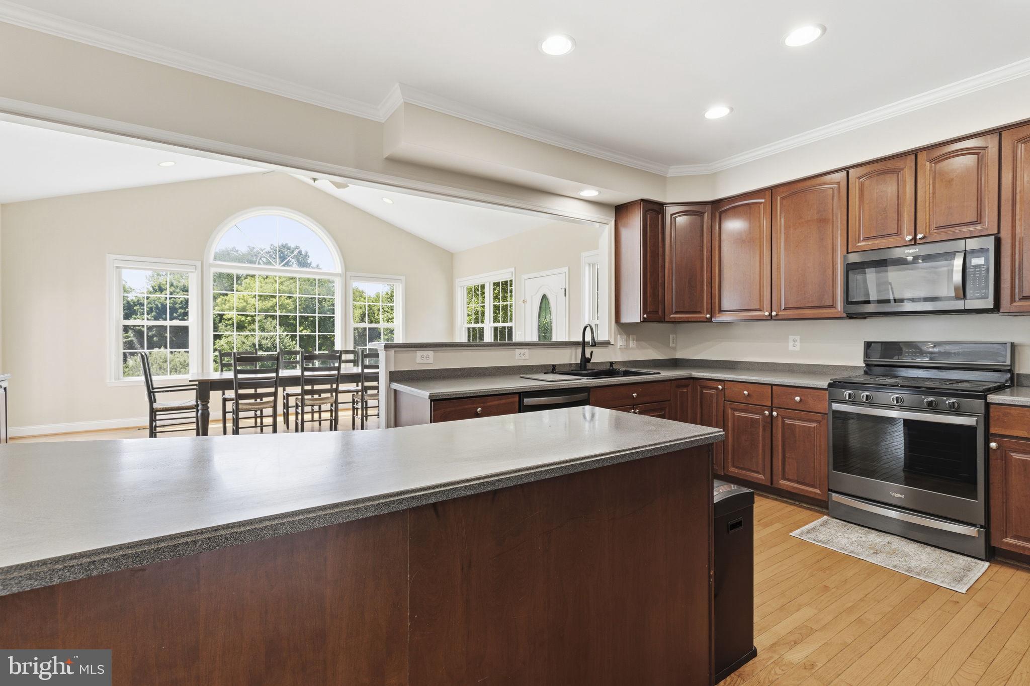 MAXA MEADOWS - Residential