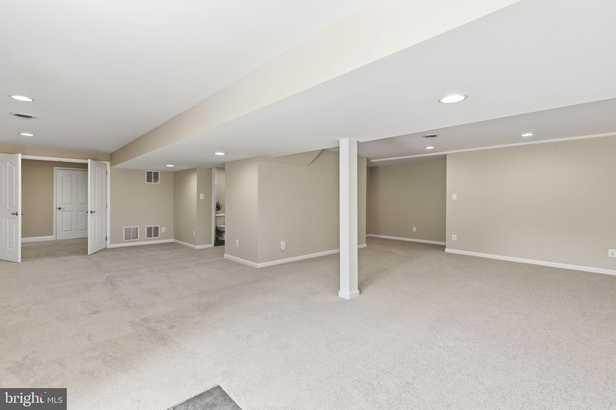 MAXA MEADOWS - Residential