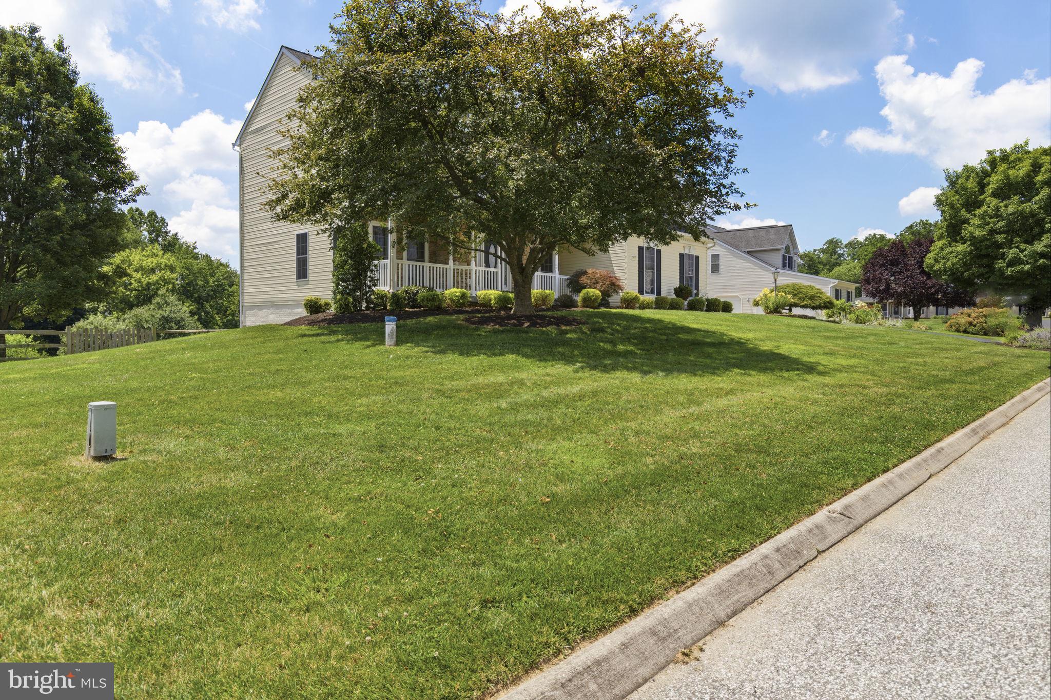 MAXA MEADOWS - Residential